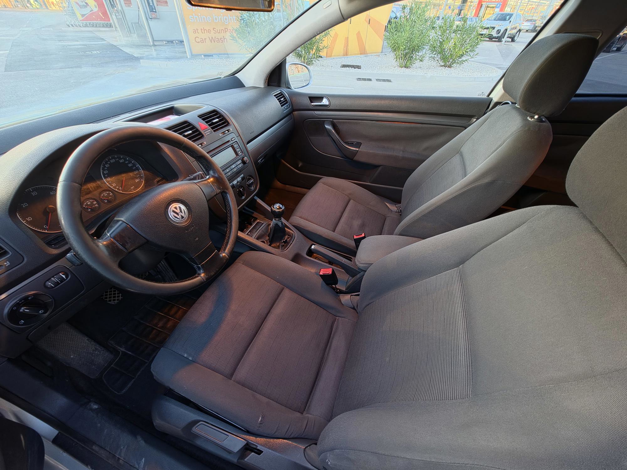 Volkswagen Golf V - 1.9 TDI, registriran godinu dana, fotografija 4