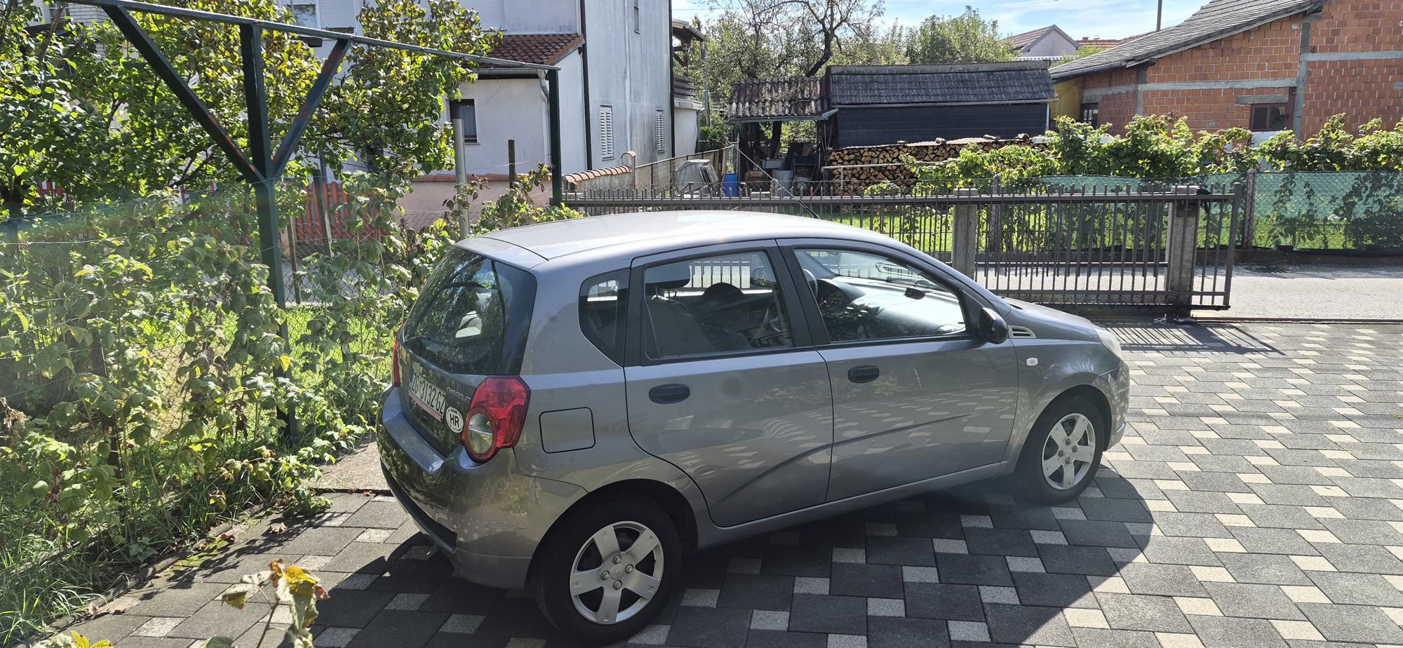 Chevrolet Aveo 1.2 16v Benzin//Model 2010//Hr-Auto//Klima//, pogled izvana - slika 2