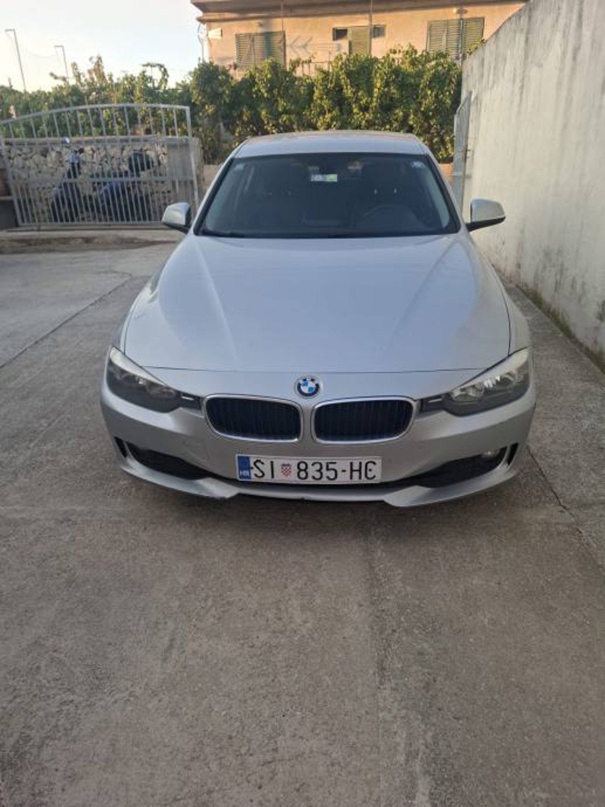 Prodajem rabljeno vozilo: BMW serija 3 Compact 318, fotografija 2