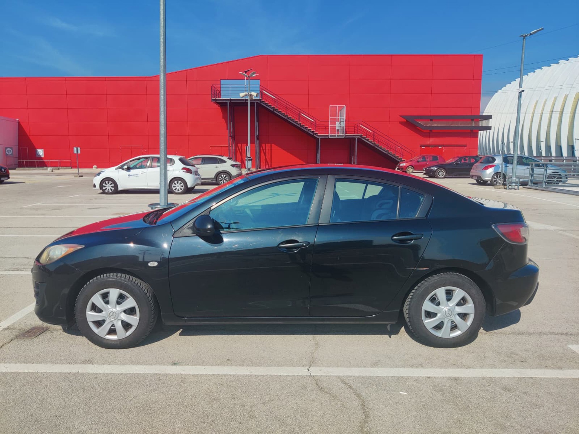 Mazda 3 2010. god, 1.6 benzin, registriran do 09/2026, 240.000 km, fotografija 4