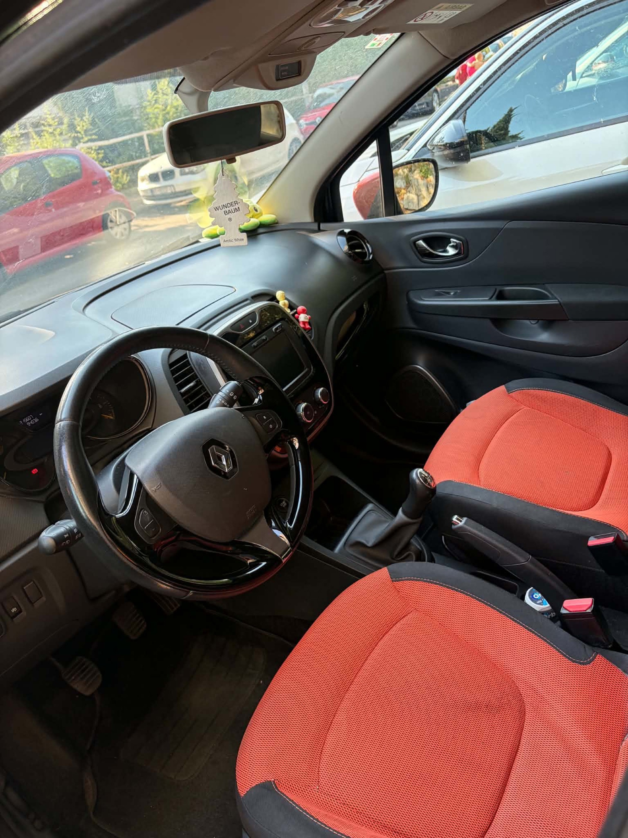 Renault Captur 1.5 dci, fotografija 3
