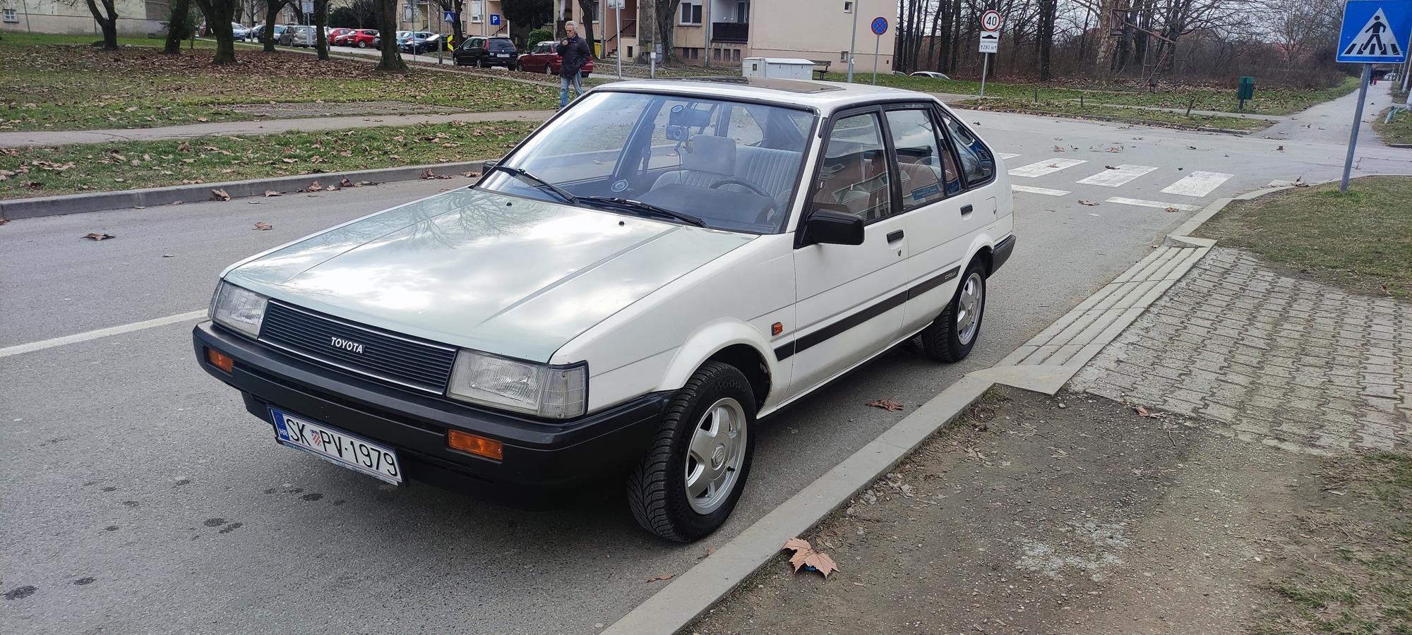Toyota Corolla Liftback, fotografija 3