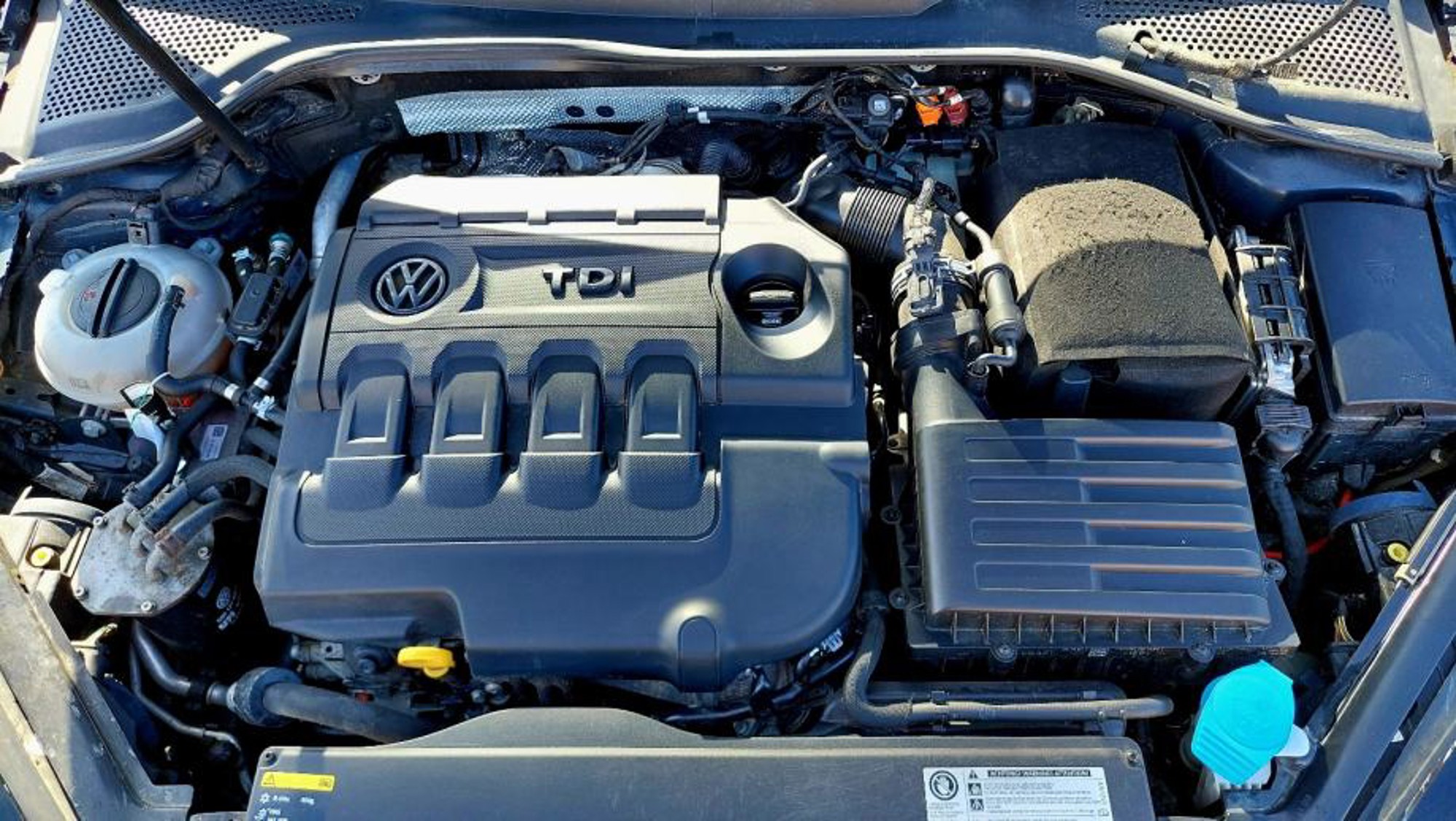 VW GOLF 7 1.6 TDI 110 KS – AUTOMATIK – ACC – KAMERA – REG. 08/2027., fotografija 12