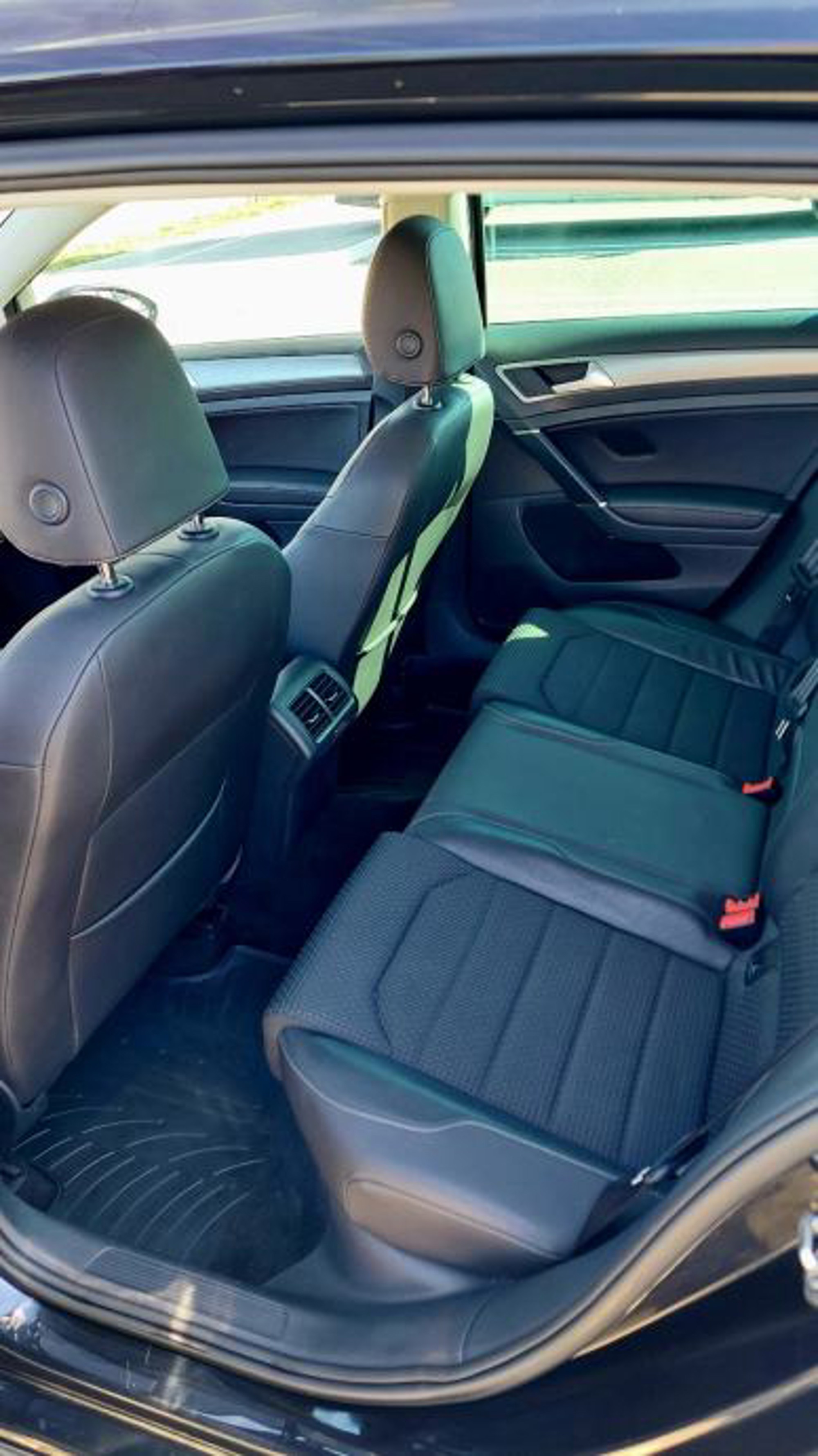 VW GOLF 7 1.6 TDI 110 KS – AUTOMATIK – ACC – KAMERA – REG. 08/2027., fotografija 8