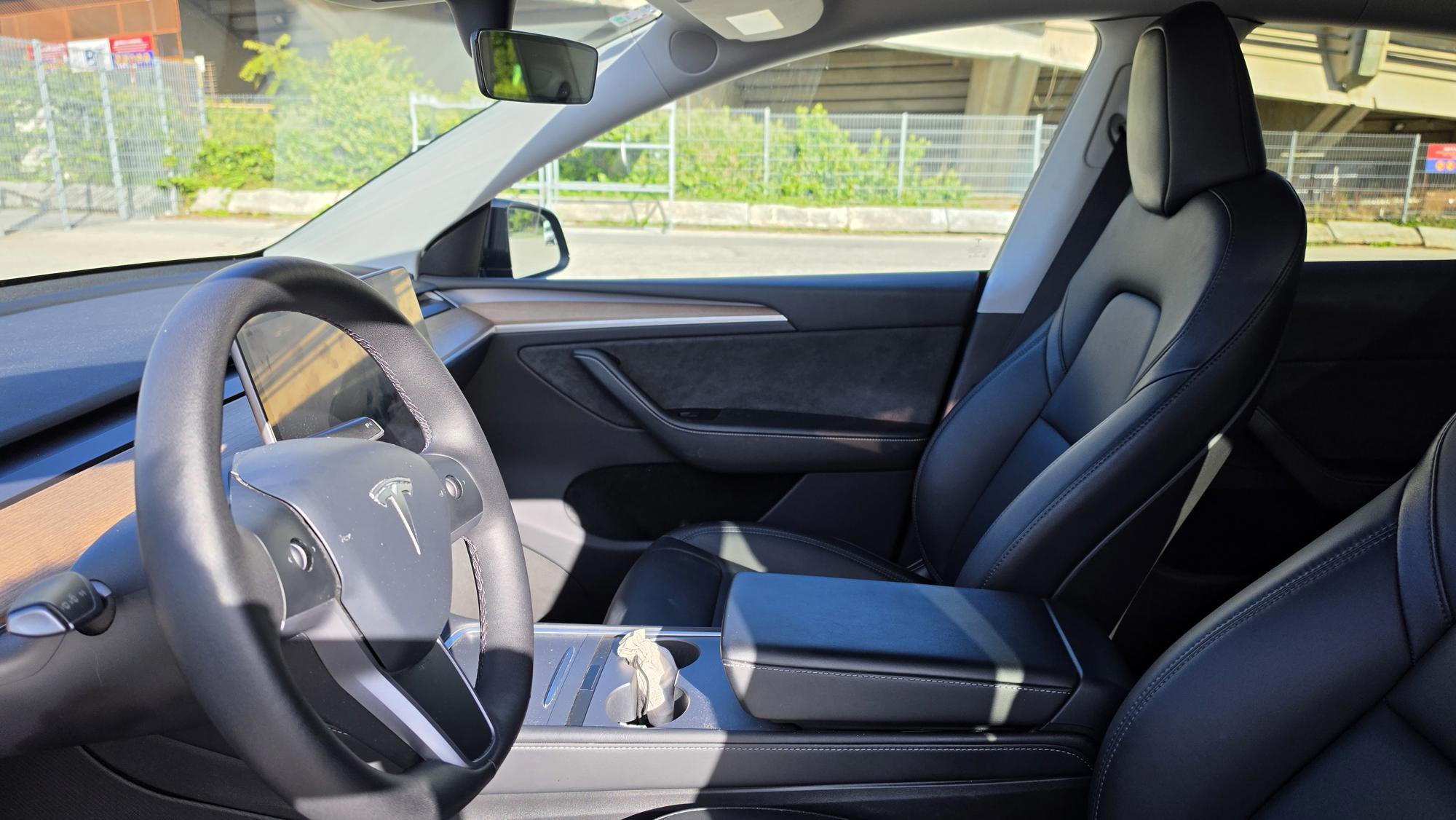 TESLA MODEL Y PERFORMANCE, fotografija 8