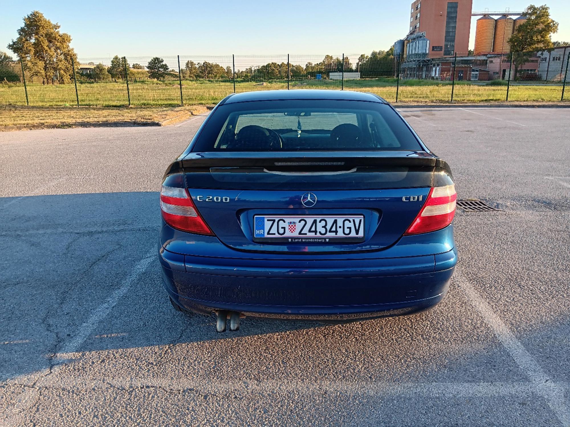 Mercedes c klasa coupe cdi 200, fotografija 4