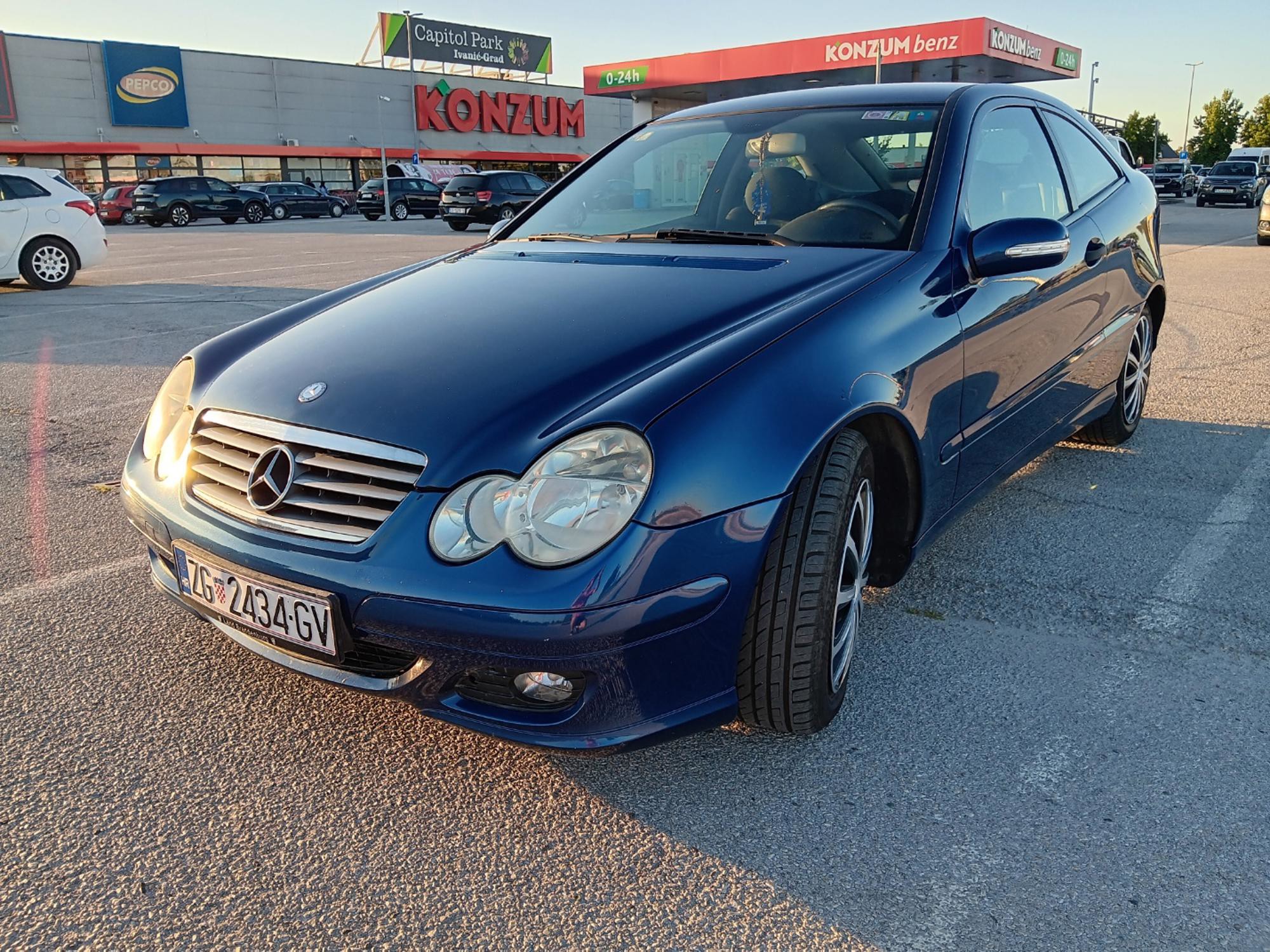 Mercedes c klasa coupe cdi 200, fotografija 2