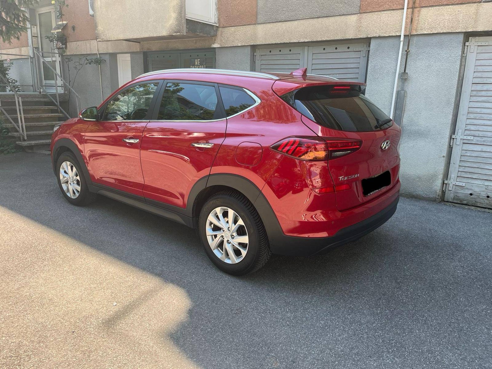 Hyndai Tucson 1.6 CRDi, automatic, Style GO NAVI plus - Prvi vlasnik, servisna povijest, pogled izvana - slika 3