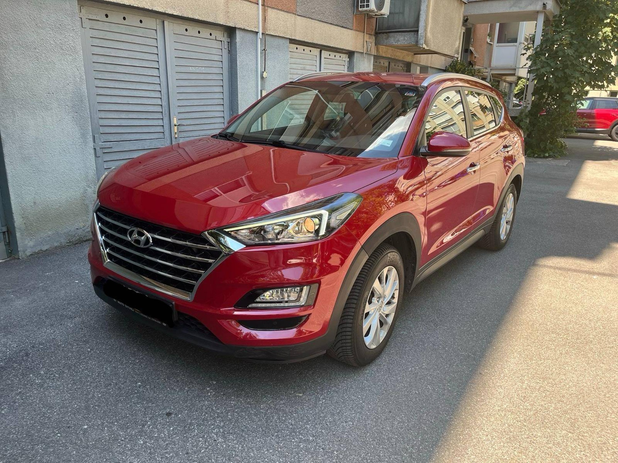 Hyndai Tucson 1.6 CRDi, automatic, Style GO NAVI plus - Prvi vlasnik, servisna povijest, pogled izvana - slika 1