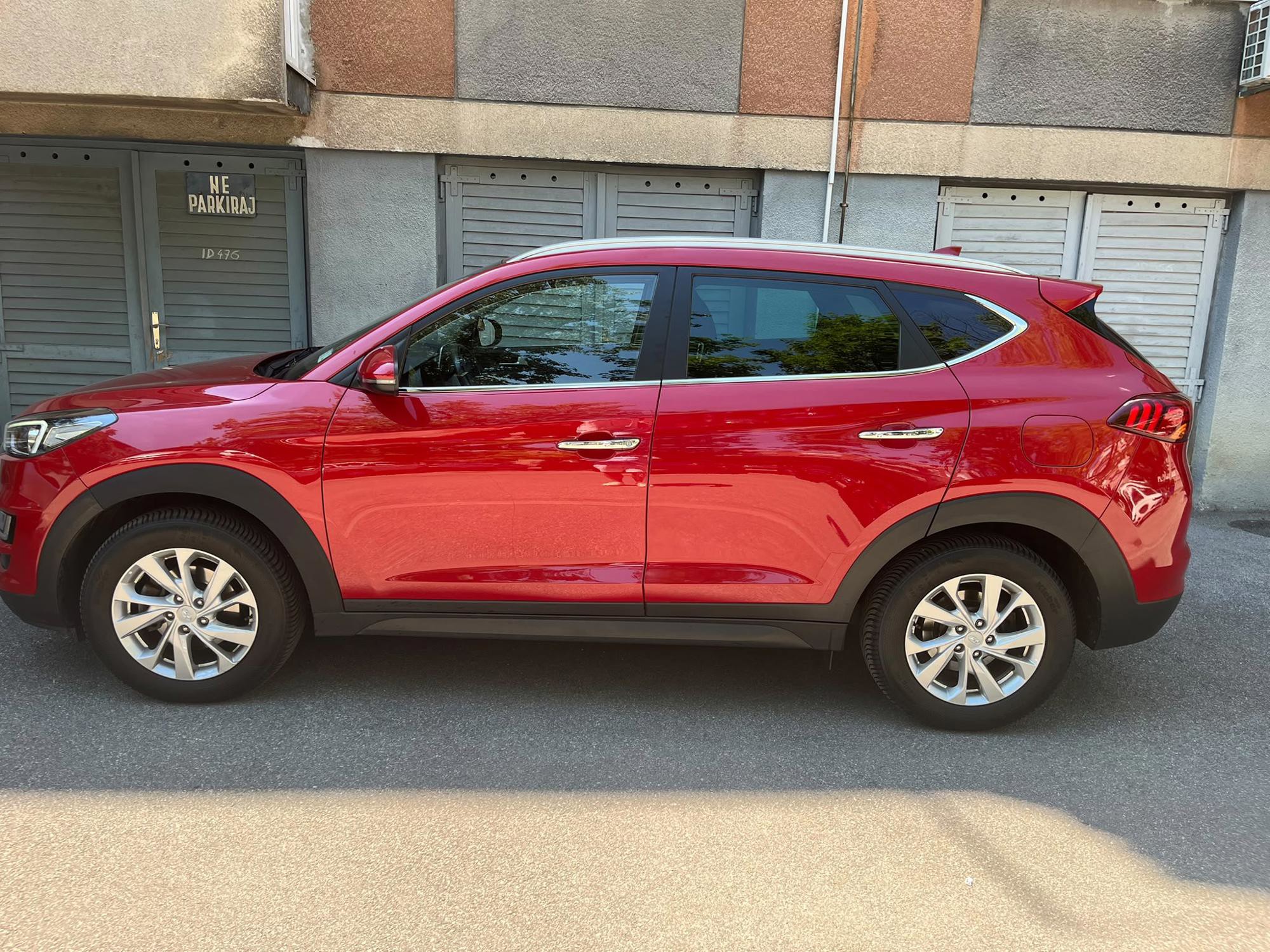 Hyndai Tucson 1.6 CRDi, automatic, Style GO NAVI plus - Prvi vlasnik, servisna povijest, pogled izvana - slika 2