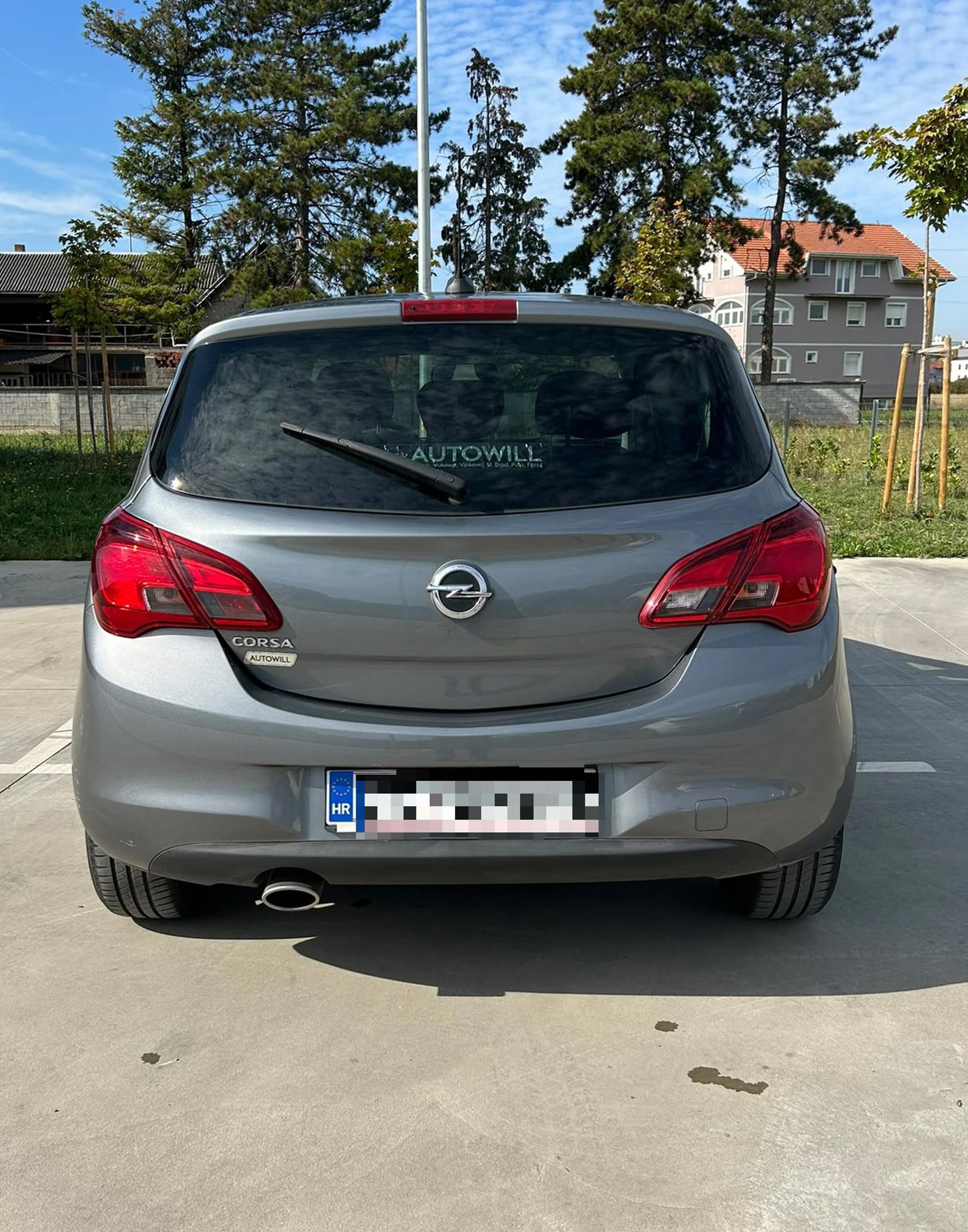 Corsa 1.4, samo 68.000 km, Color edition, kupljena u Autowillu u Zagrebu, fotografija 2