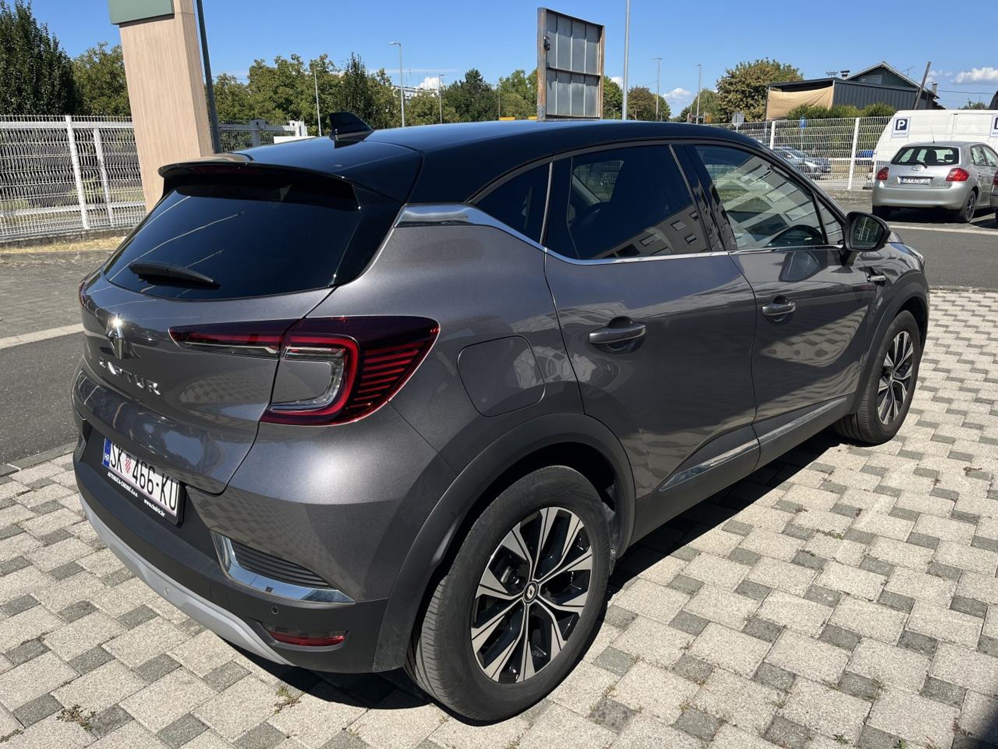 Renault Captur TCe 90 Techno | 1. vlasnik | Jamstvo do 2032., poklon 4 zimske gume kupljene 2024., fotografija 4