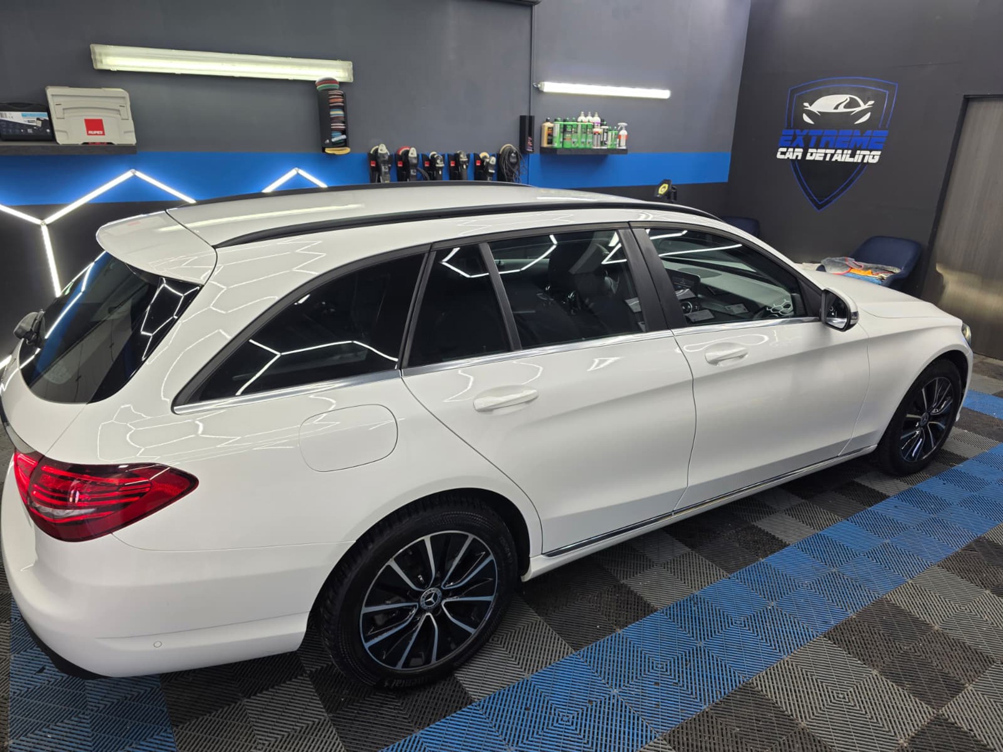 PRODAJE SE: Mercedes C200d 2019 – automatik, 118 KW!, fotografija 6