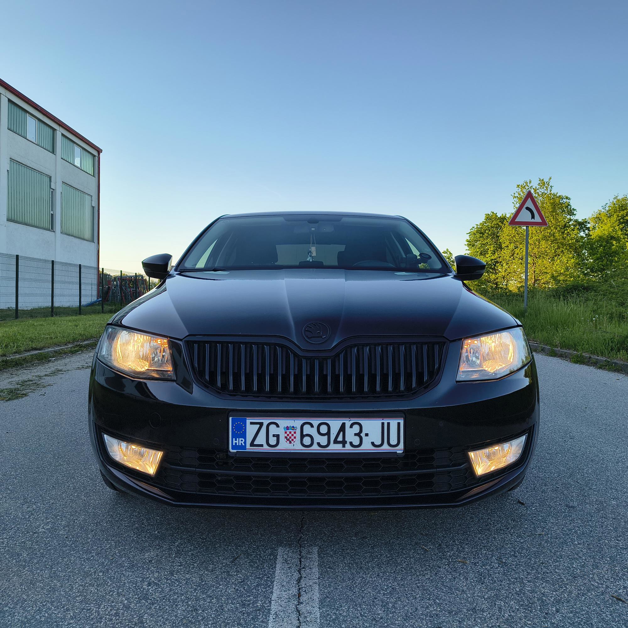 Škoda Octavia 12. mj. 2015. god, tempomat, dvozonska klima, alu naplatci, fotografija 3