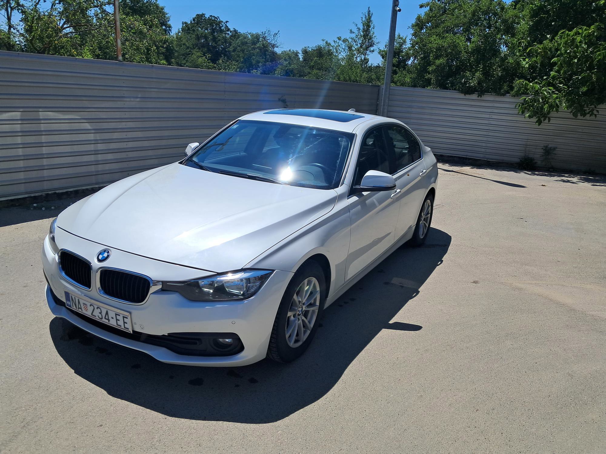 BMW F30 320d, fotografija 3