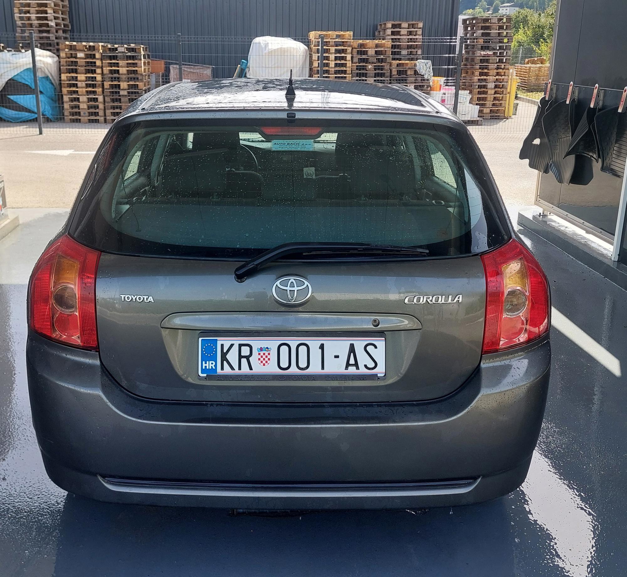 Toyota Corolla 2005. god, 1.4 benzin, klima, reg. do 01/2027, fotografija 2