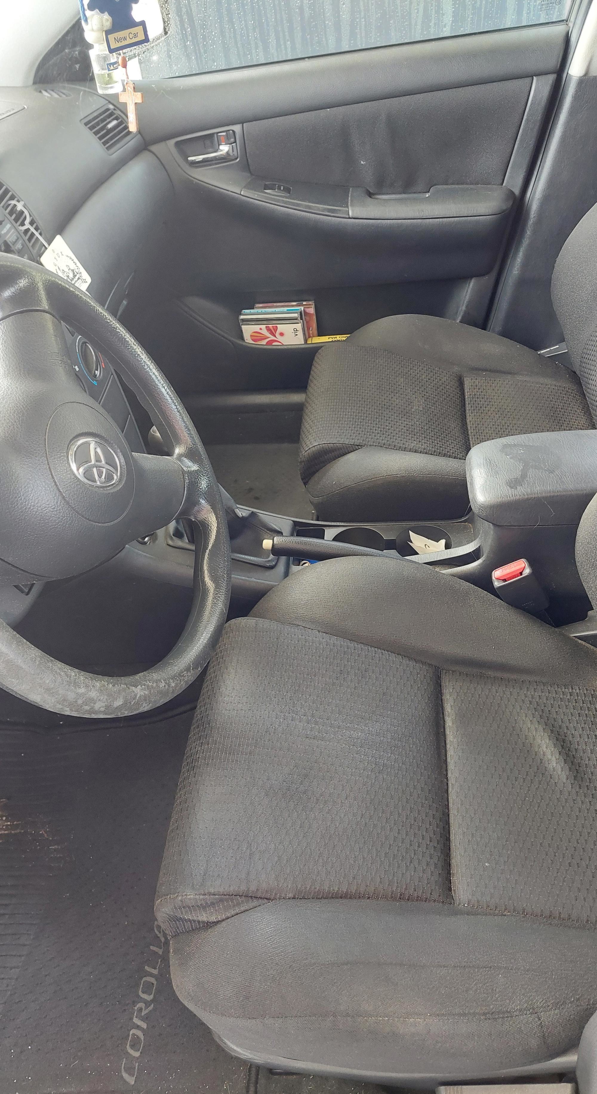 Toyota Corolla 2005. god, 1.4 benzin, klima, reg. do 01/2027, fotografija 4