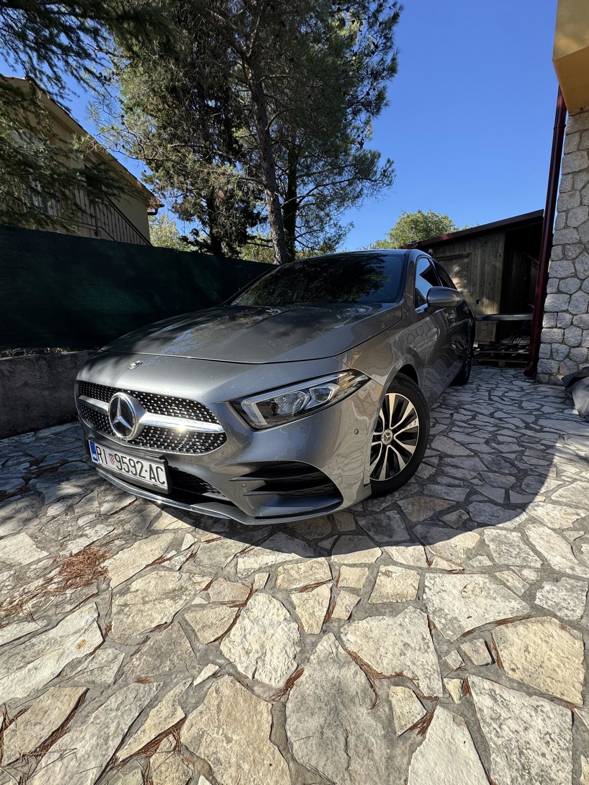 Mercedes A180 2020g, fotografija 2