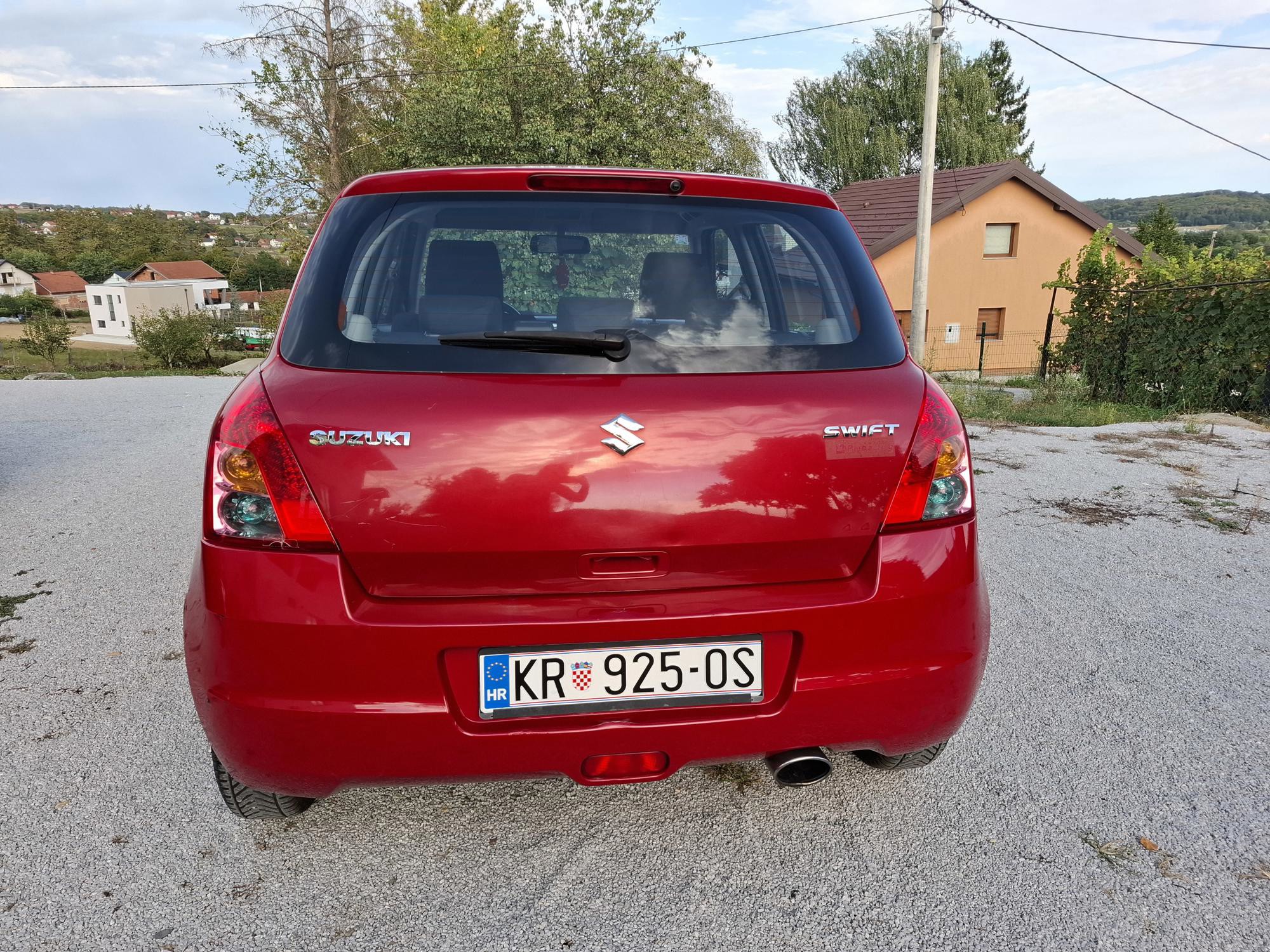 Suzuki SWIFT, fotografija 3