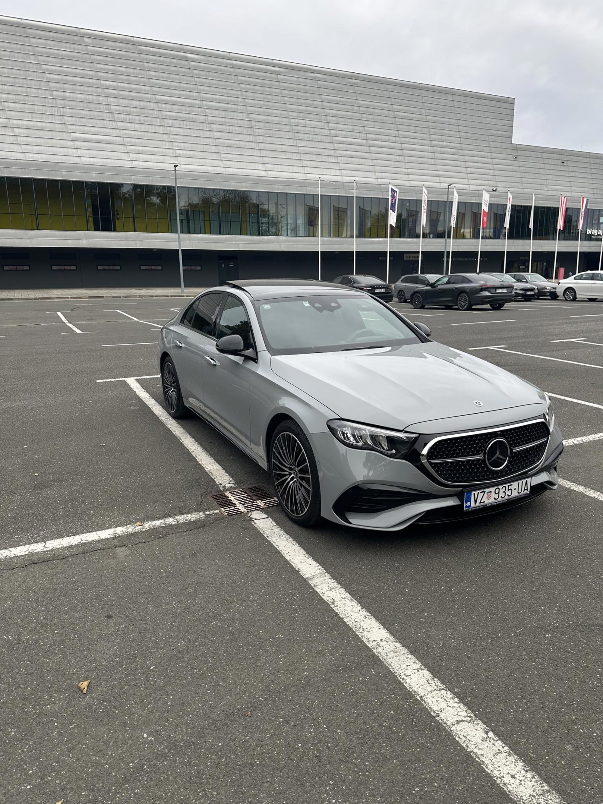 Mercedes E 220d 4matic, fotografija 3