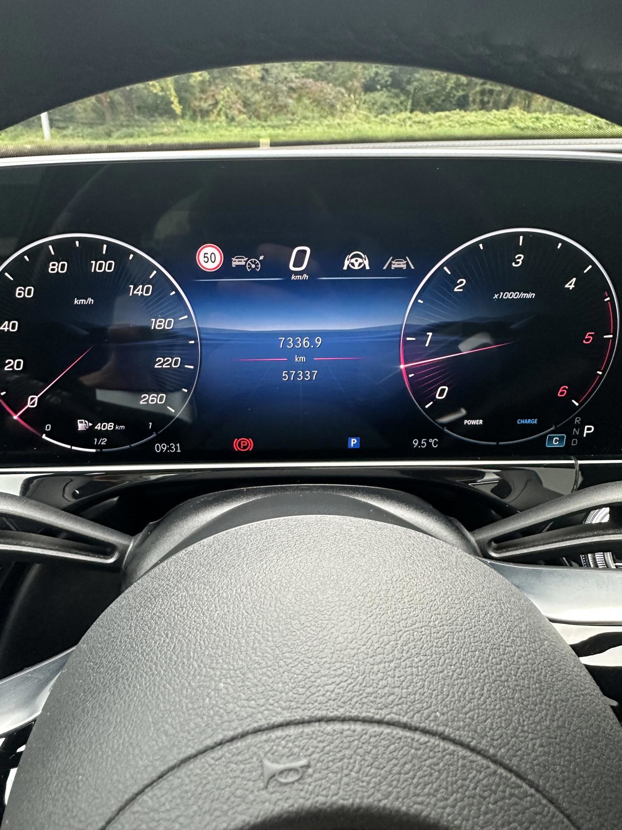 Mercedes E 220d 4matic, fotografija 11