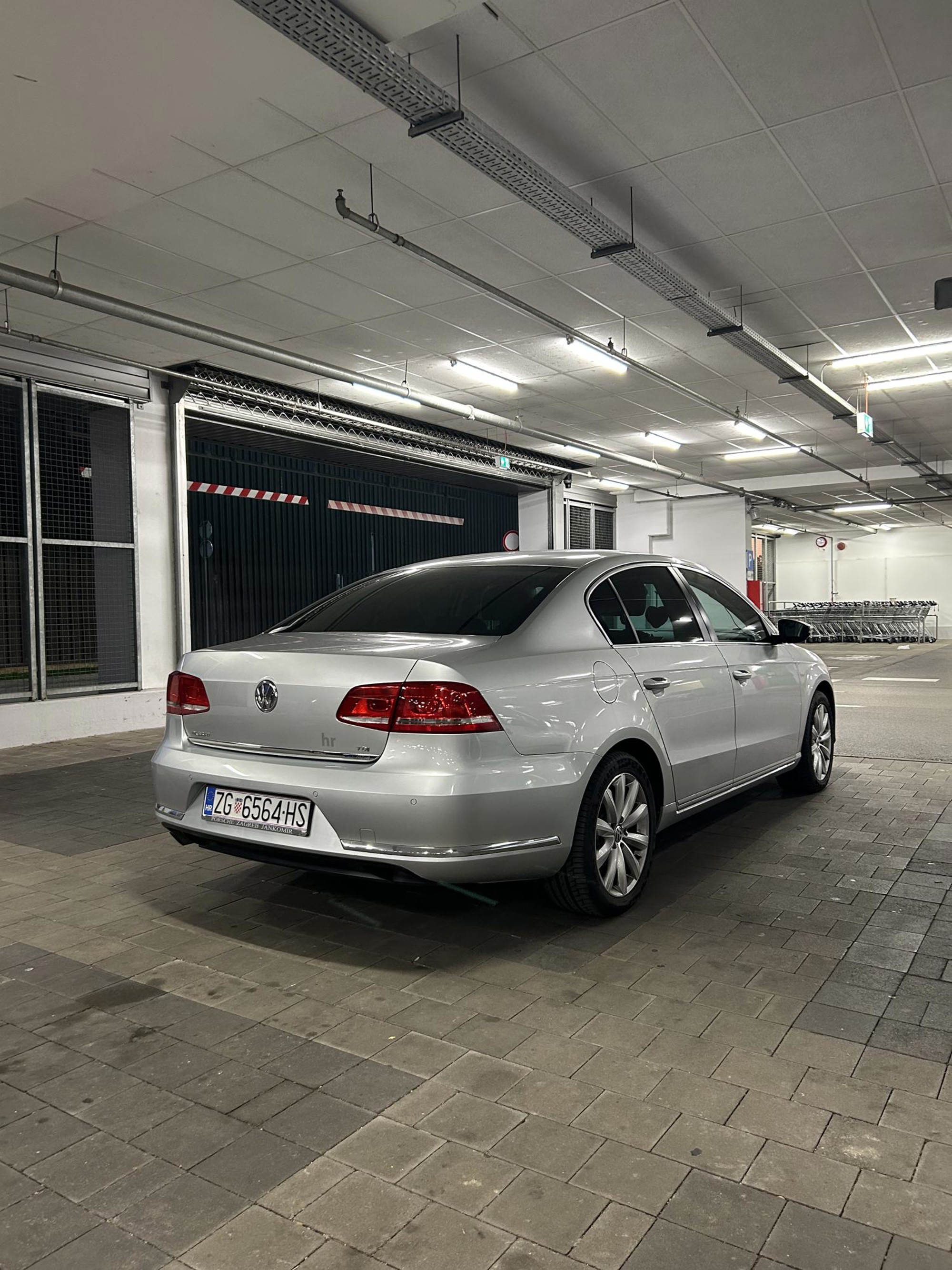 VW Passat B7, 1.6, 2014, fotografija 3