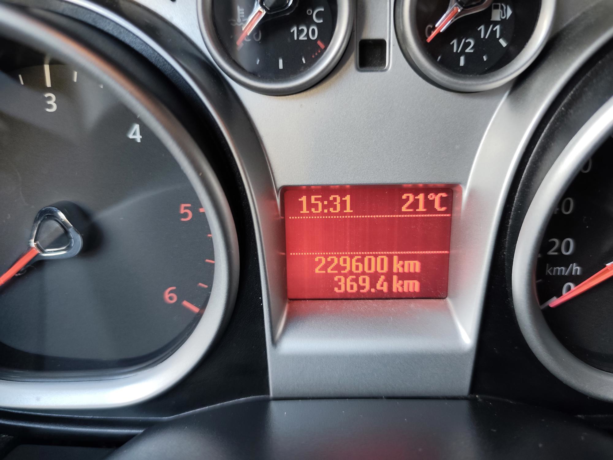 Prodajem Ford C-max, fotografija 4