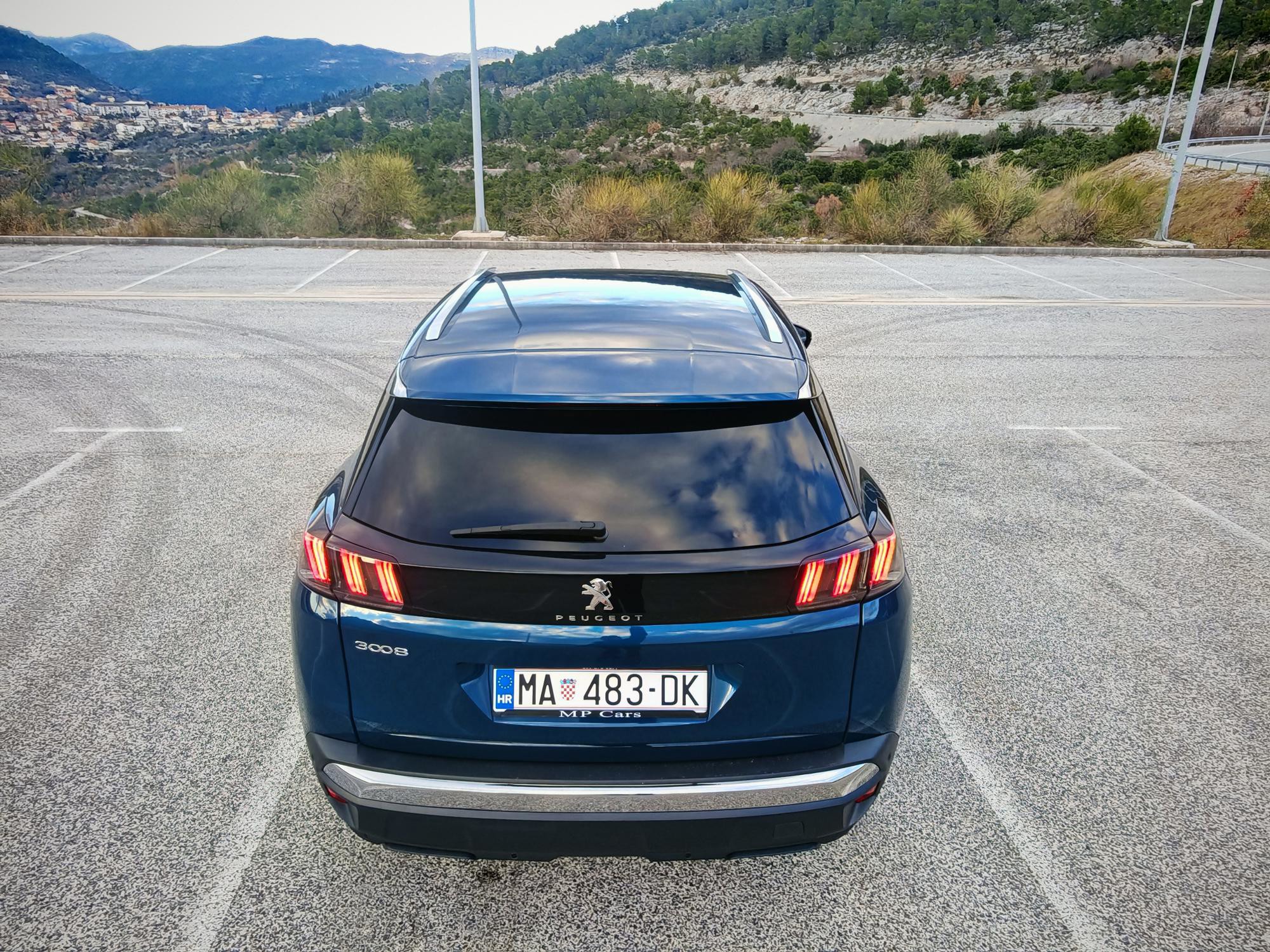 PEUGEOT 3008 1.5 BlueHDI ALLURE PACK, fotografija 3