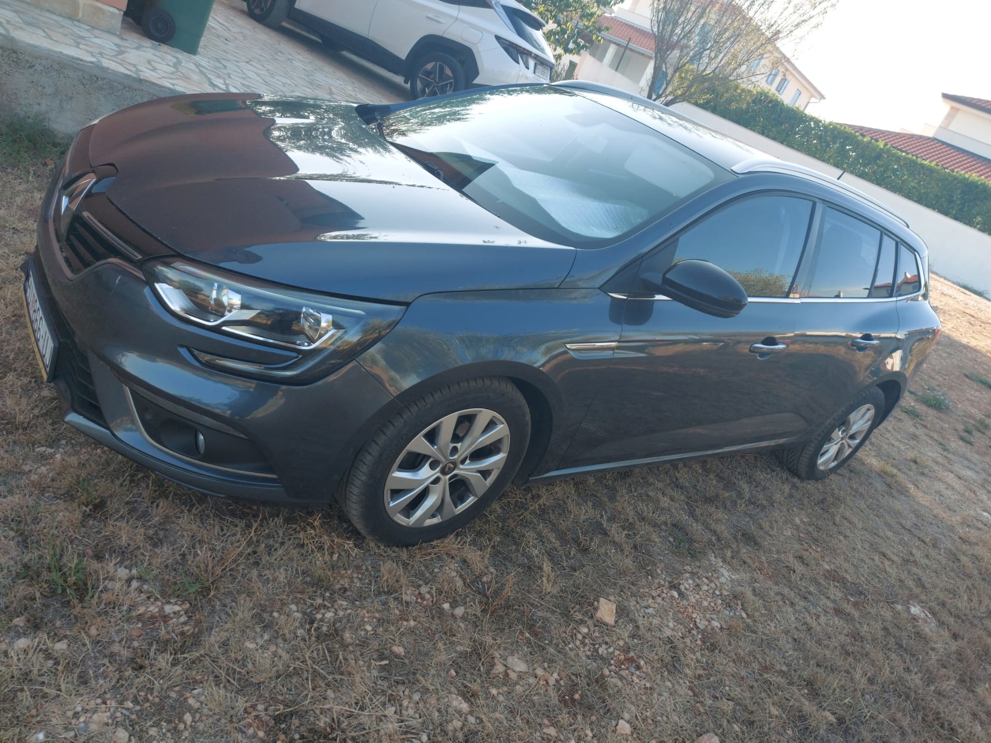 RENAULT GRANDTOUR TCE 100 REGIST. do 08./2027., pogled izvana - slika 2