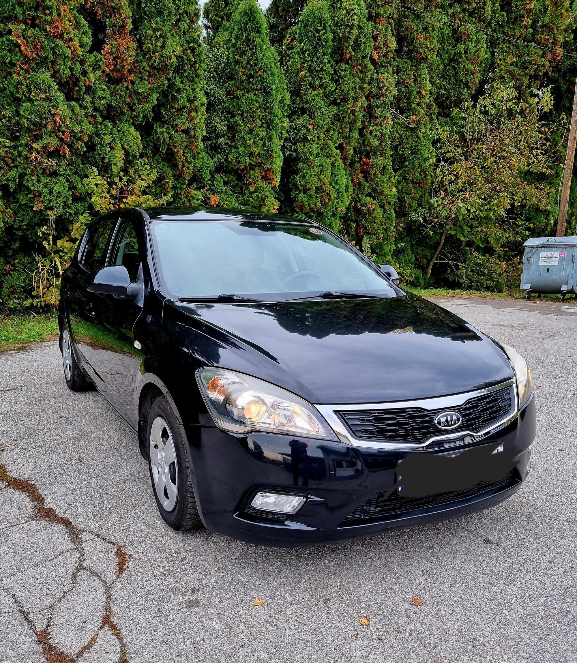 Kia Ceed,HR vozilo,vlasnik,156000km., fotografija 2