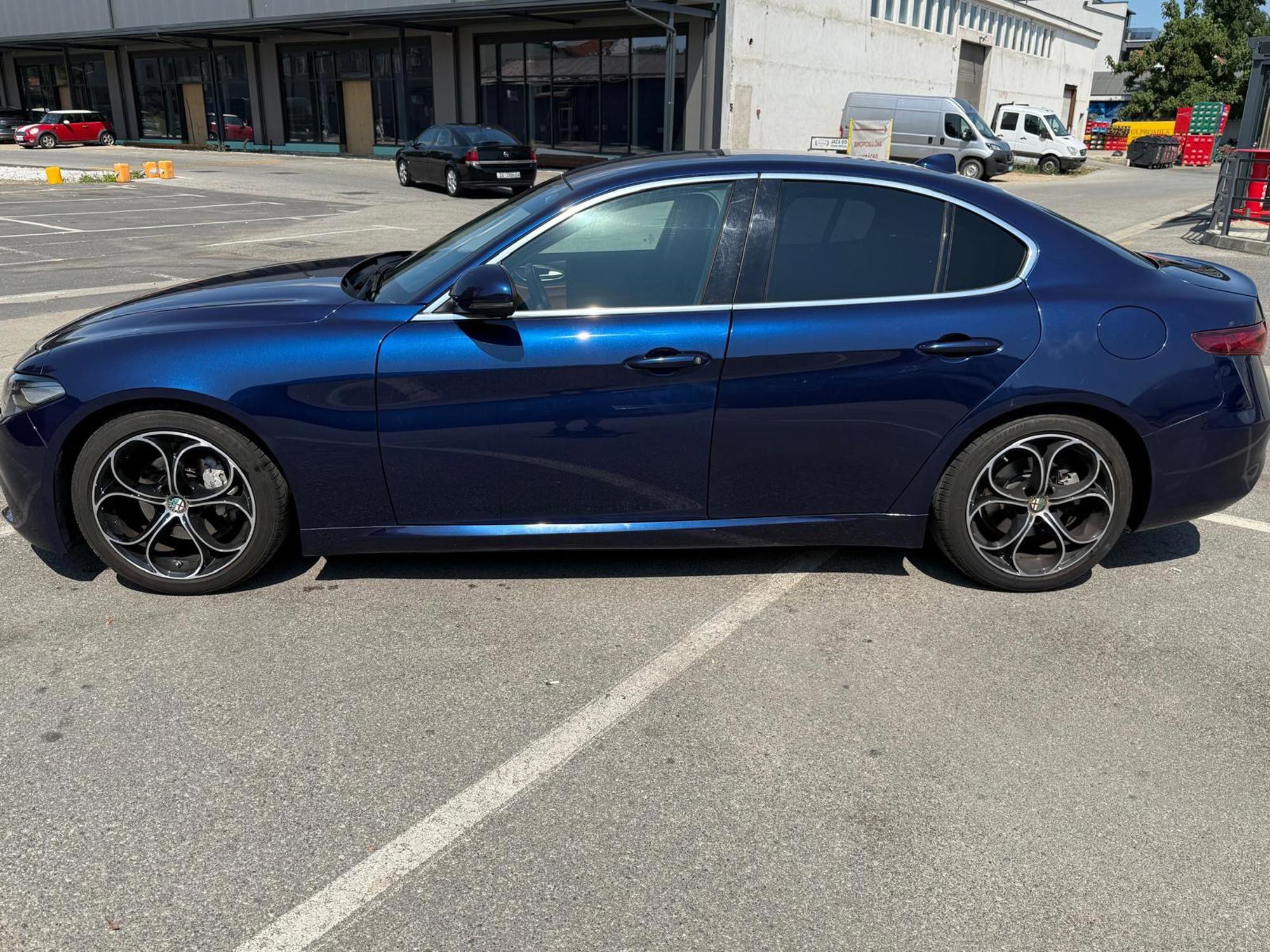 Alfa Romeo Giulia 2,2 JTDm - automatik - 2018. - 115000km - registriran do 07/2027, fotografija 3