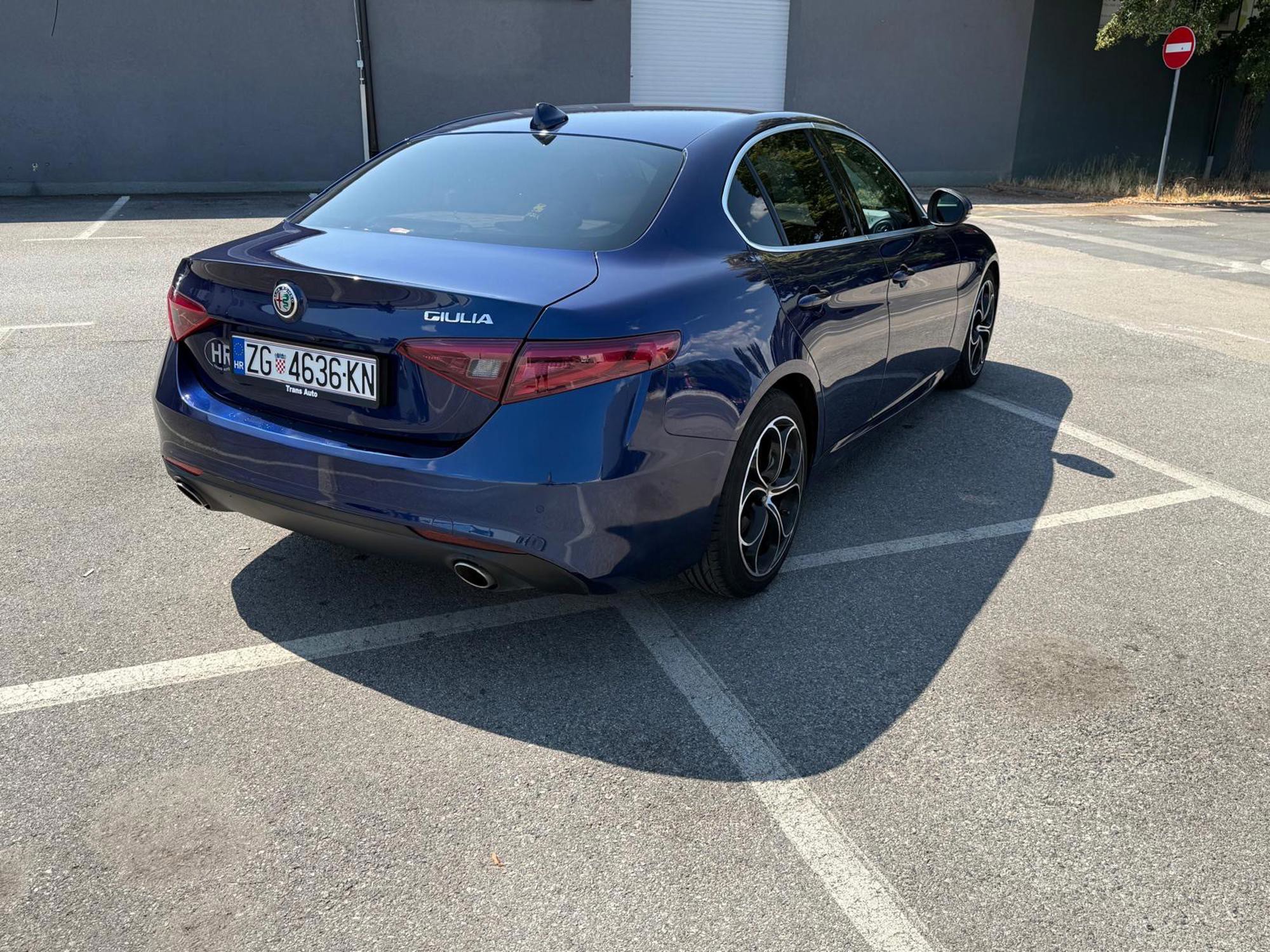 Alfa Romeo Giulia 2,2 JTDm - automatik - 2018. - 115000km - registriran do 07/2027, fotografija 4