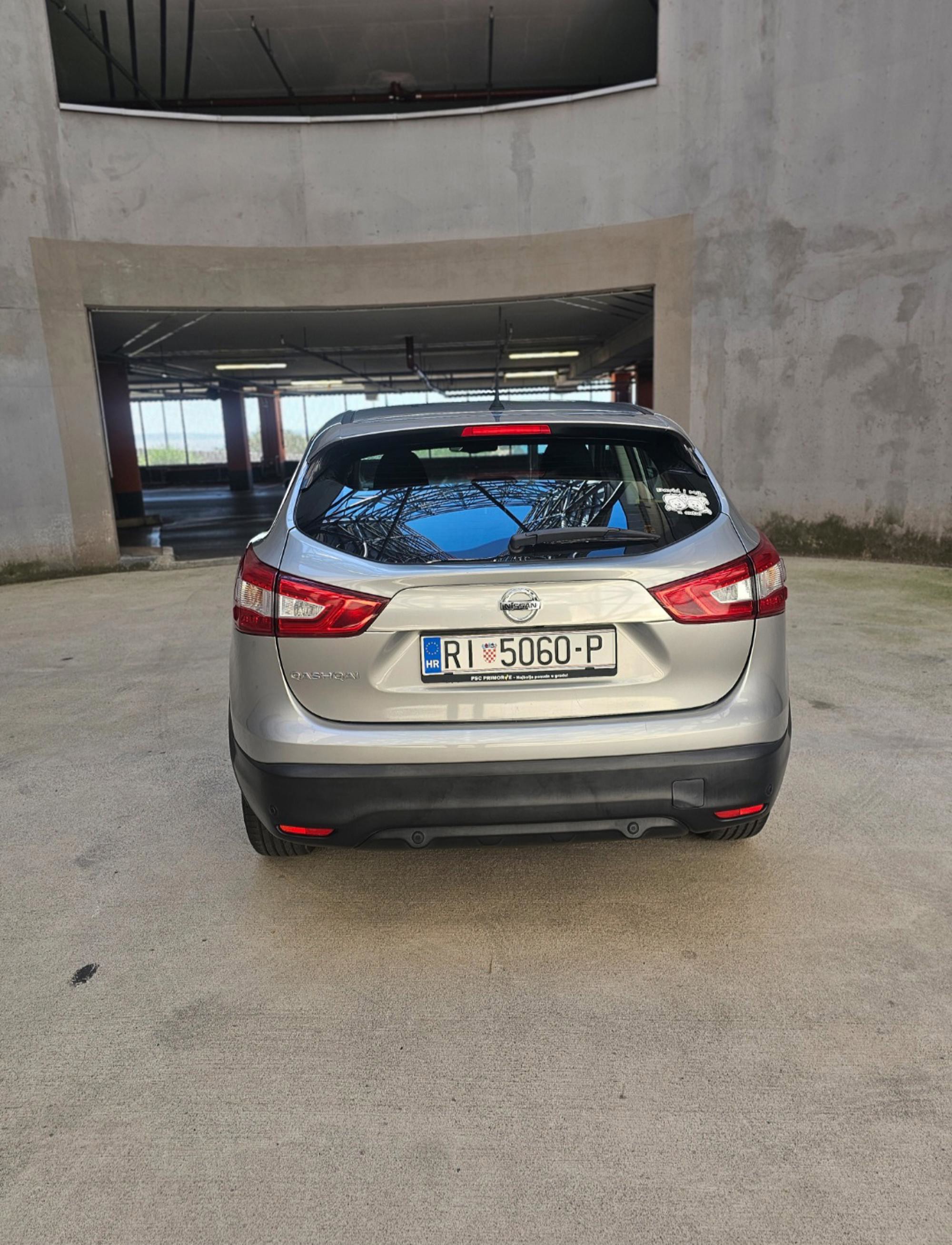 NISSAN QASHQAI 1.2 DIG-T 115 KS ACENTA – NAVI, KAMERA, SENZORI, GRIJANA SJEDALA, pogled izvana - slika 4