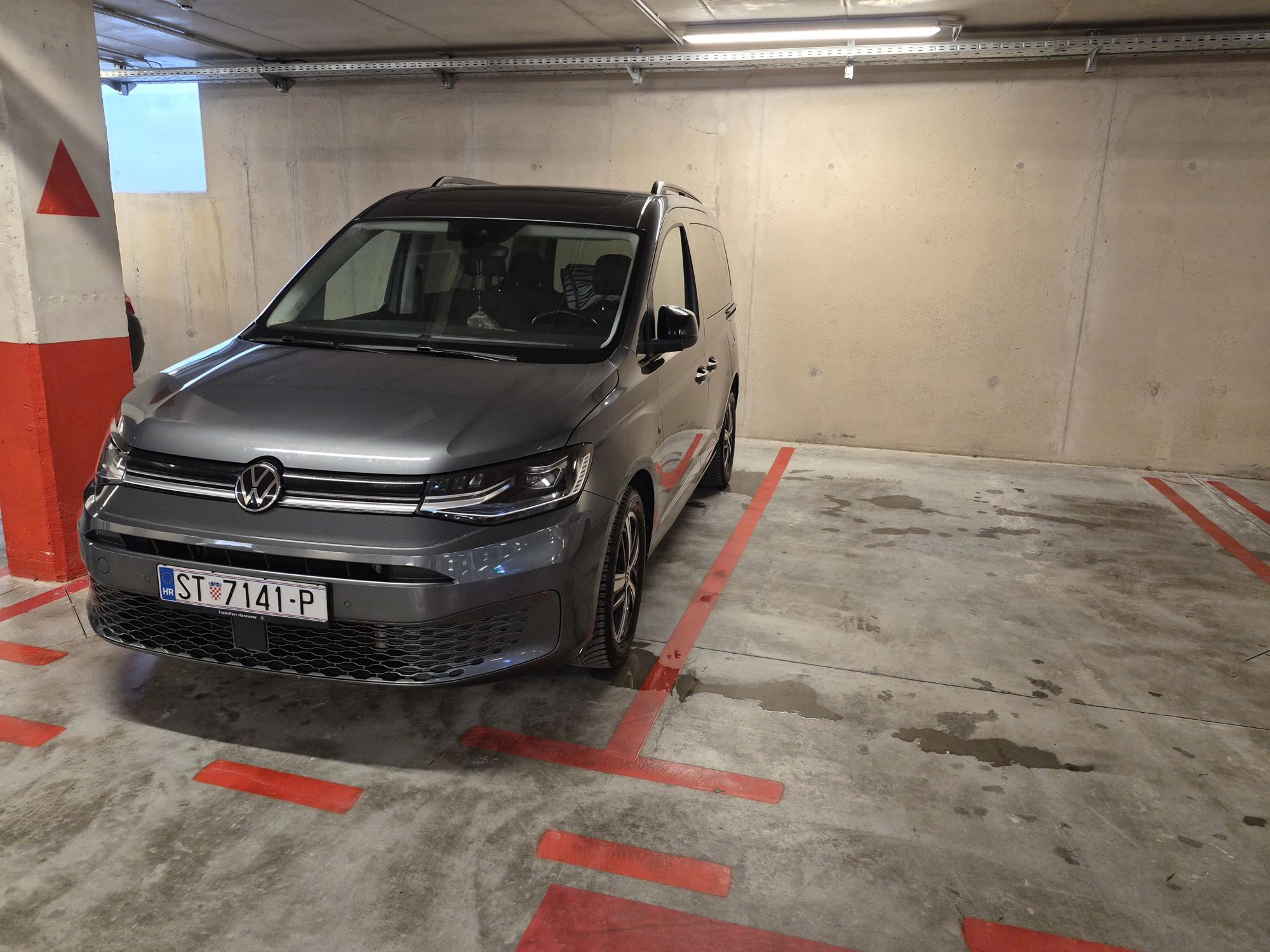 VW CADDY 2.0TDI MOVE PAKET OPREME,ODLIČAN, fotografija 3
