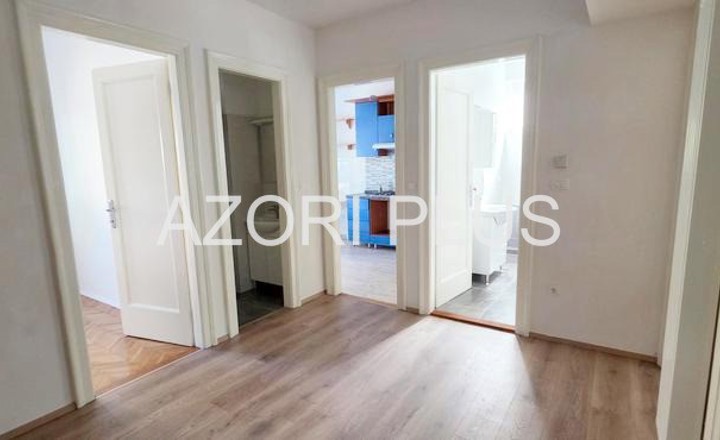Zajčeva-Petrova-iznajmljuje se novouređen stan 1.kat -80 m2+garaža+VPM