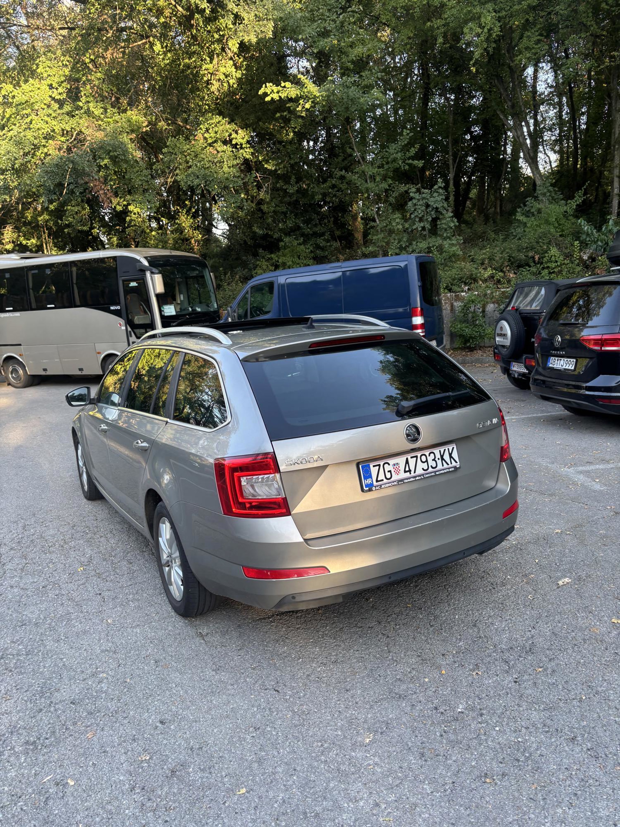 ŠKODA OCTAVIA 1.6 TDI AUTOMATIK PANORAMA, fotografija 3