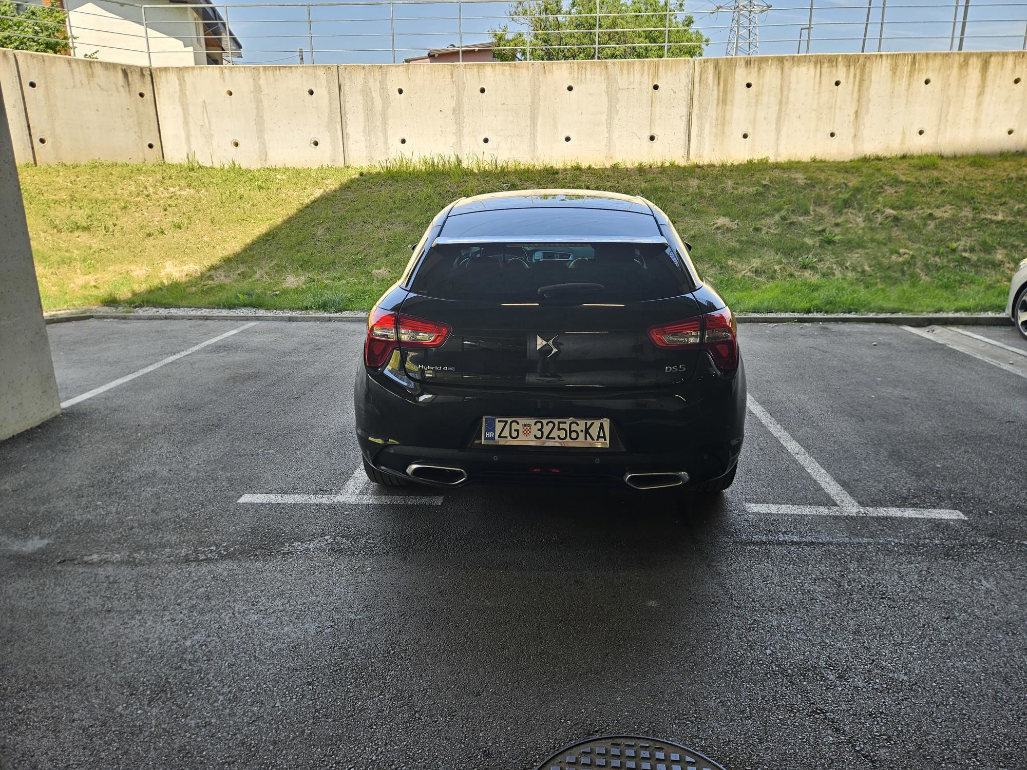 DS 5 Hybrid4 2.0 HDi 200 KS 4x4 | 2015 | Panorama | Koža**, fotografija 6