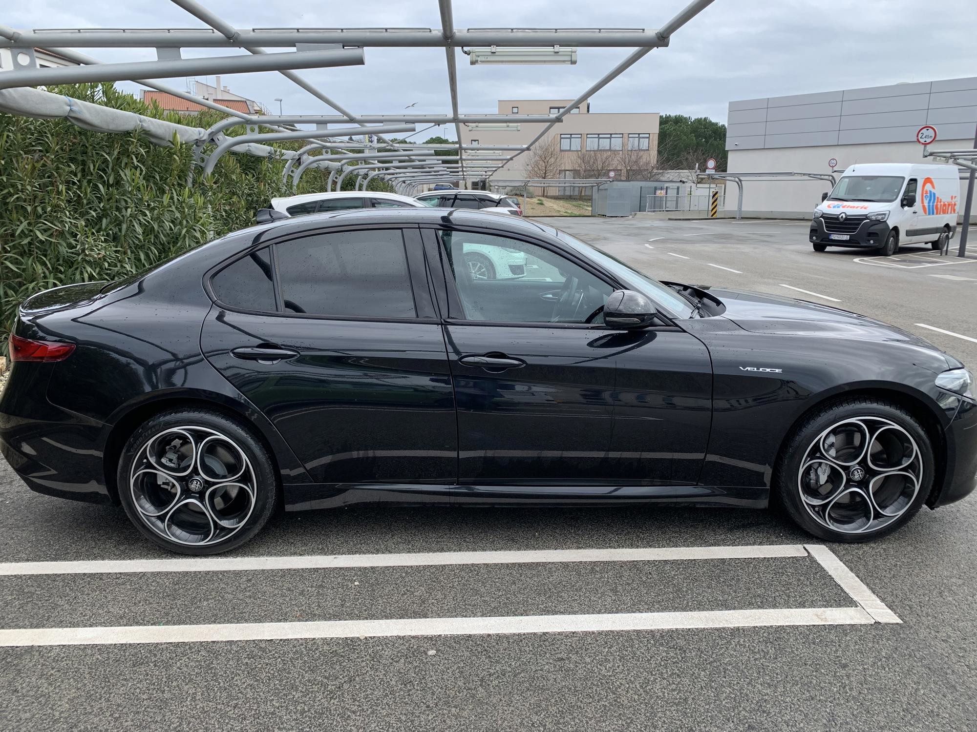 Alfa Romeo Giulia Veloce Q4 280KS, 2022., 18700km, fotografija 4