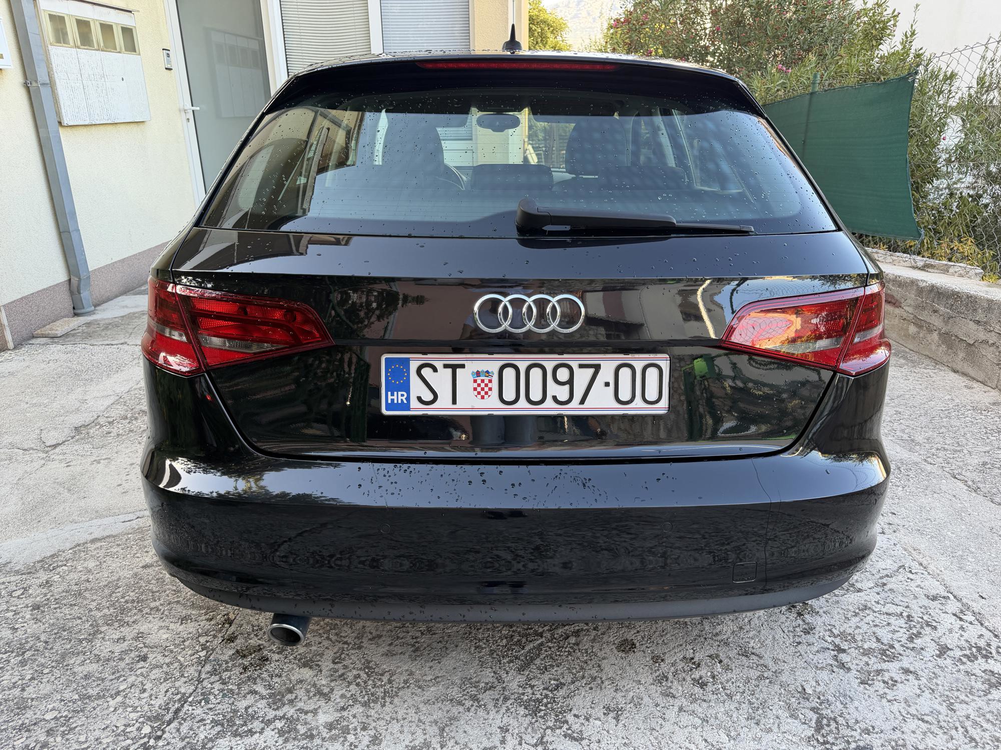 Audi A3 1.6tdi 77kw - KOŽA - VELIKI SERVIS - NOVE GUME, fotografija 4