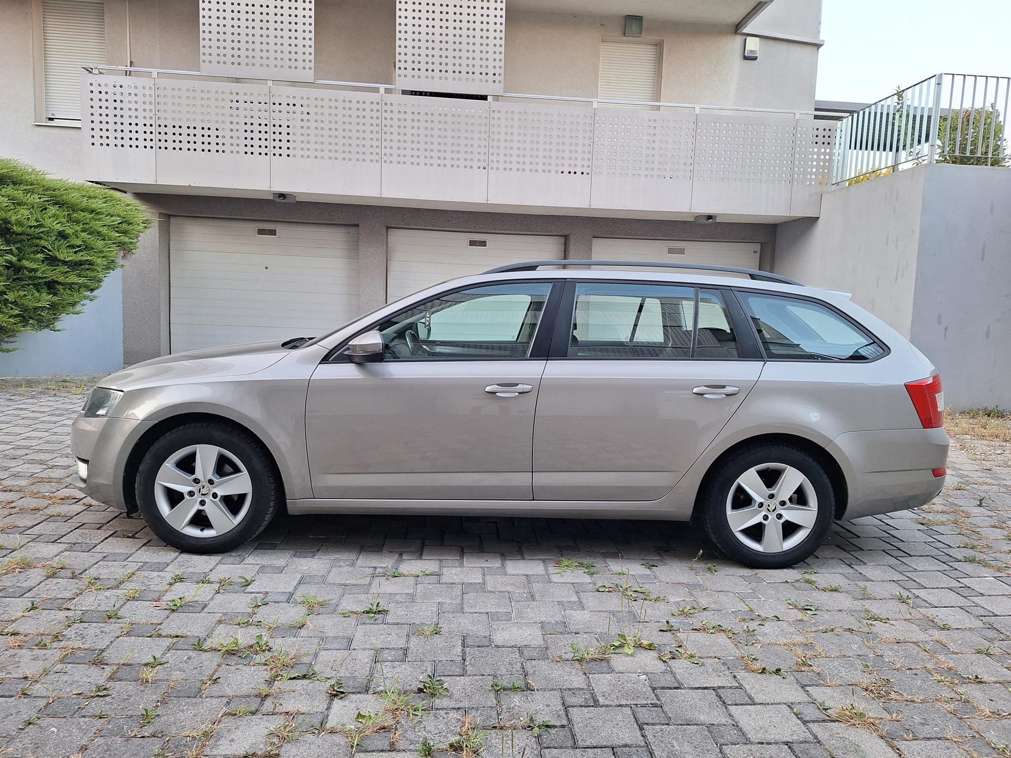 ŠKODA OCTAVIA COMBI 1.6 TDI AMBITION | 2015 | PDV | 229.500 KM | REG 11/26 | VELIKI SERVIS, fotografija 3