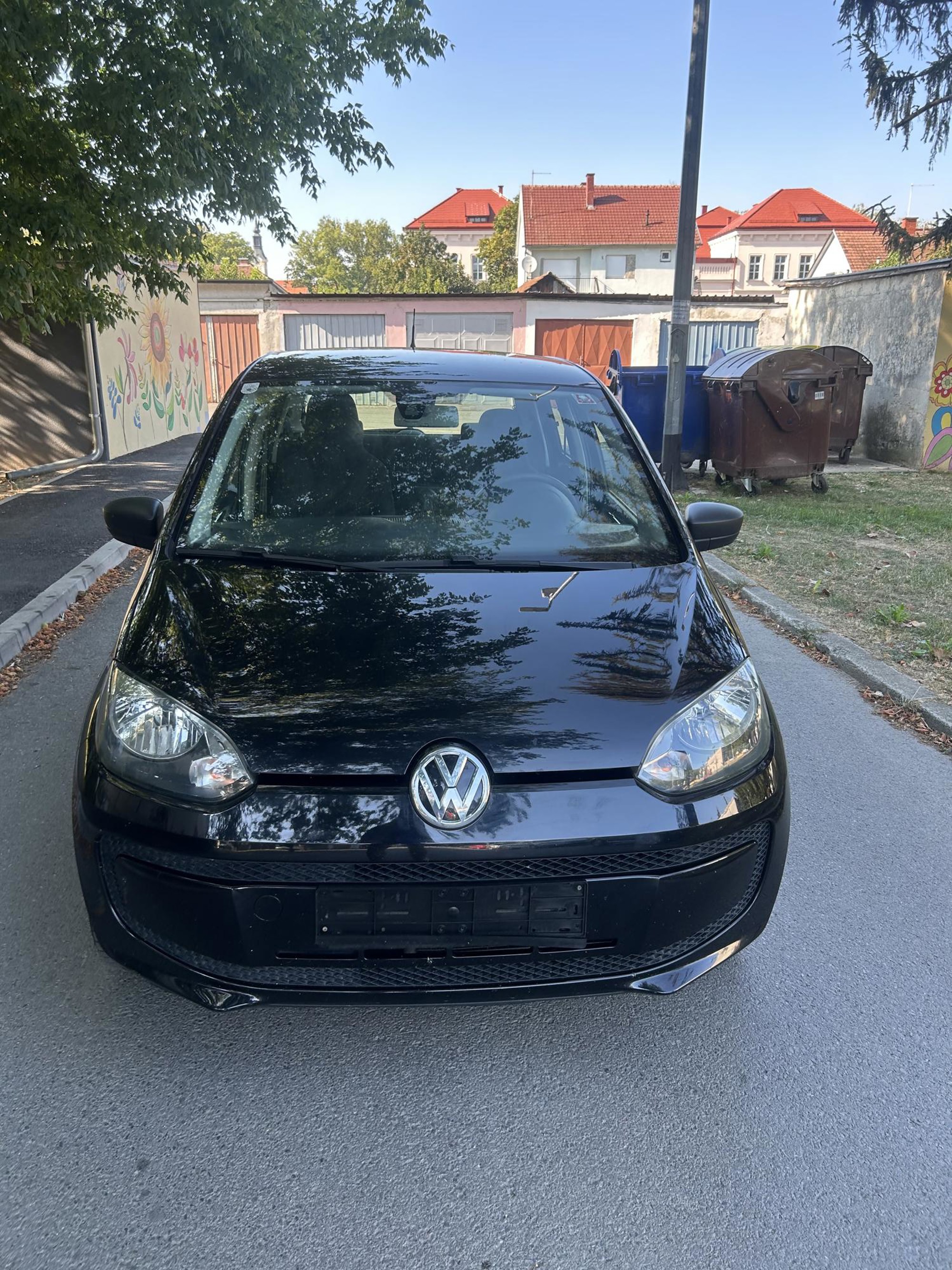 VW UP! 145tkm regan godinu, fotografija 2