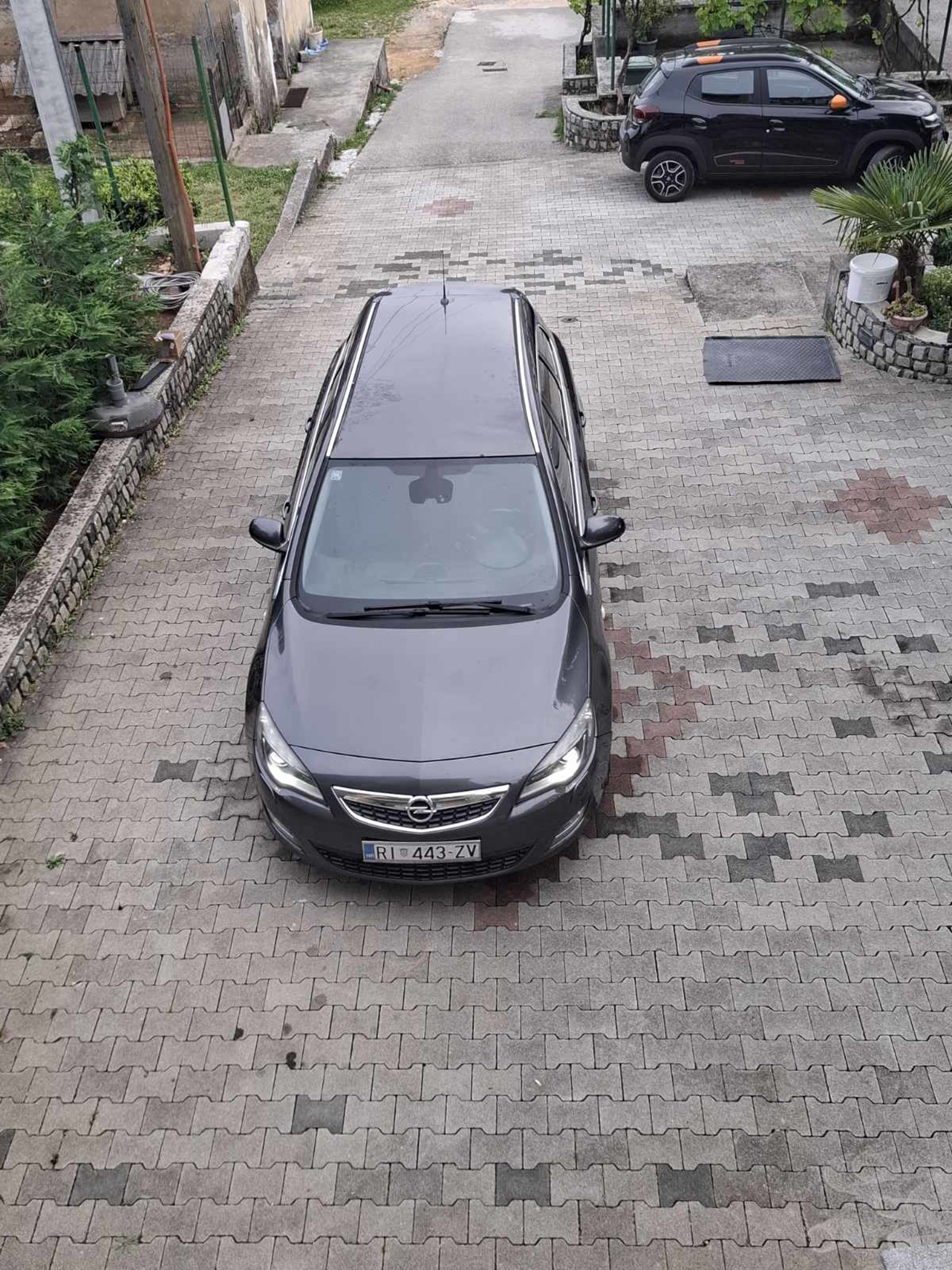 Opel Astra J karavan reg 10.2027, fotografija 4