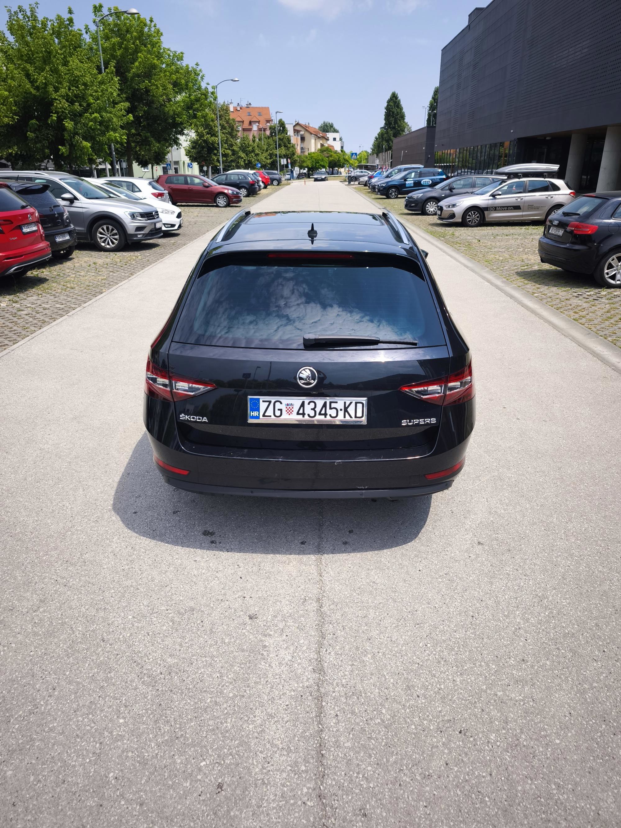 Škoda Superb 2.0 tdi style 110kw, fotografija 3