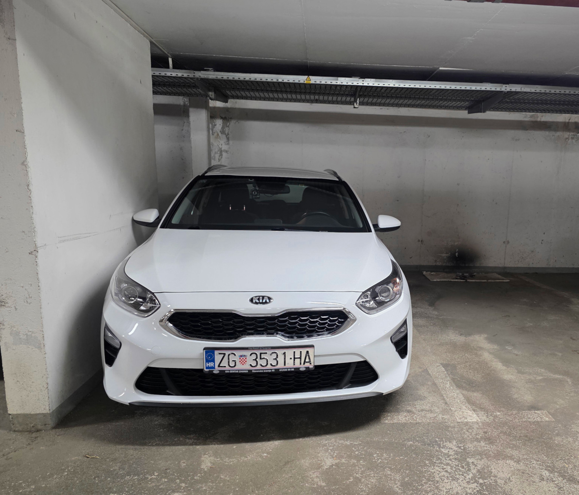 Kia Ceed SW, 10/2018g, 66tis km, reg do 10/2027, prvi vlasnik, garažiran, fotografija 1