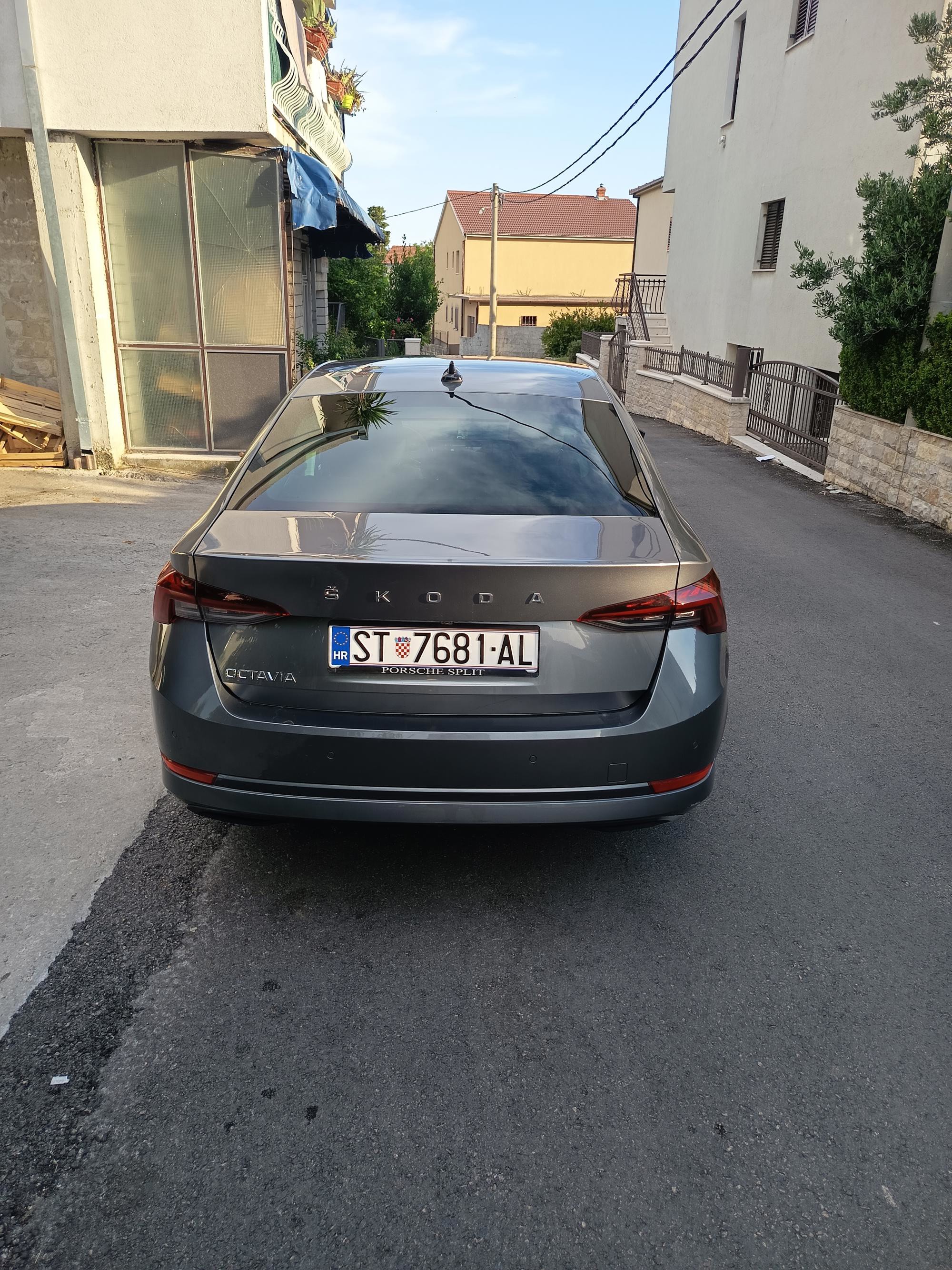 Škoda Octavia 2024. god, tvorničko jamstvo, kompletna servisna povijest 35736km, fotografija 4