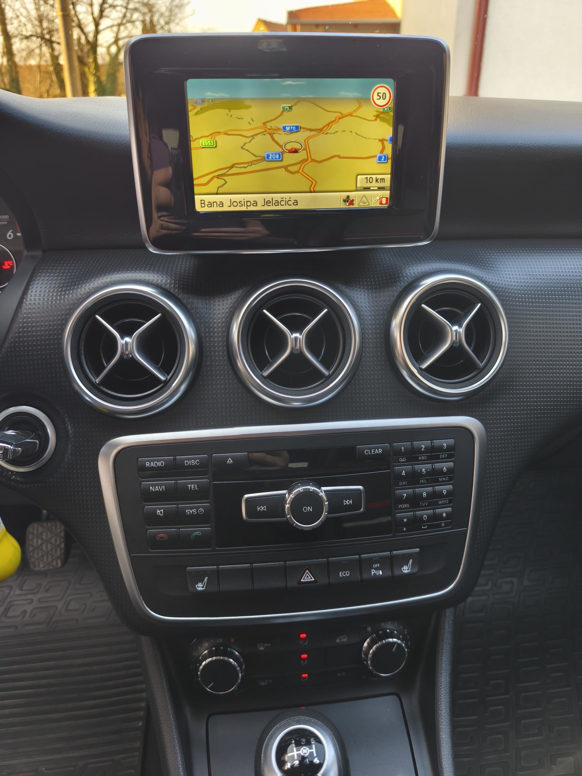 Mercedes Benz A180 CDI (W176)_2014. g. | 80 kW | reg. 08/2027 | 178xxx km | TOP stanje, fotografija 12