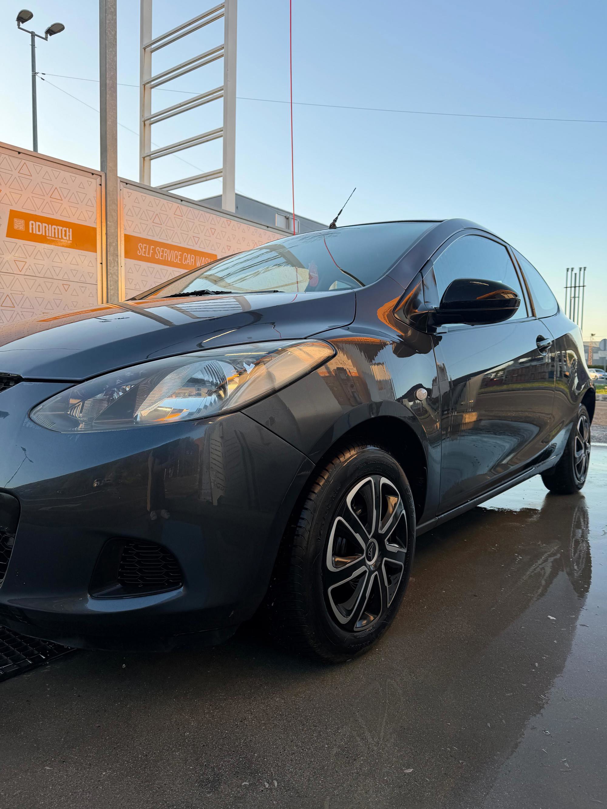 Mazda 2 1.4cd, fotografija 2