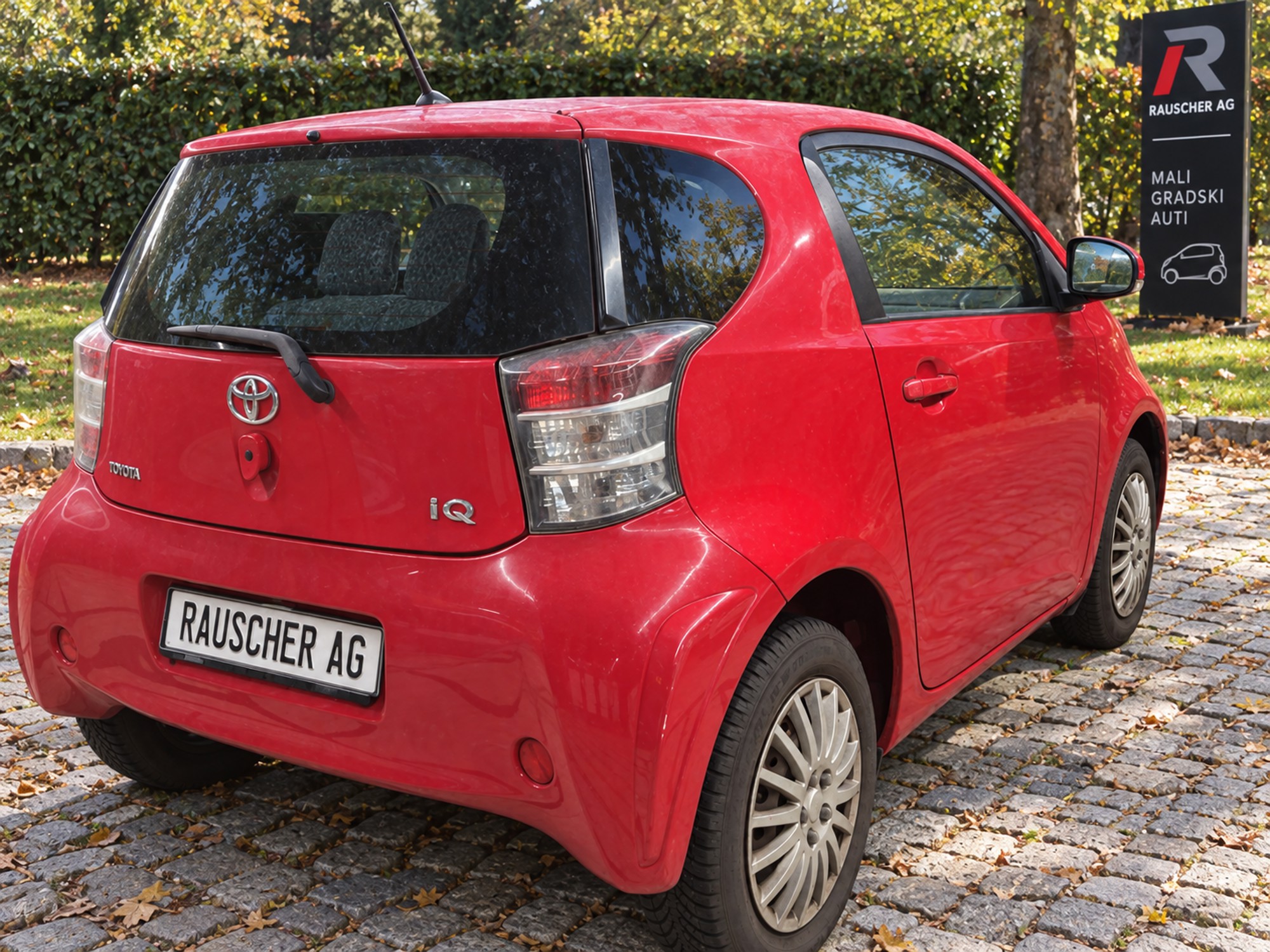 Toyota iQ 1,0 VVT-i - TJEDNI JESENSKI BONUS- MADE IN JAPAN, fotografija 3