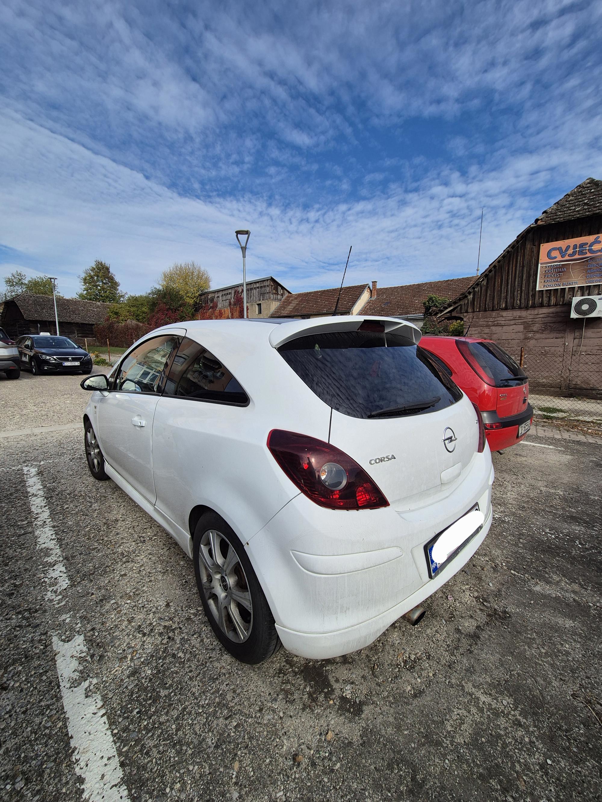 Opel Corsa 1.3 cdti OPC line LIMITED EDITION, fotografija 5