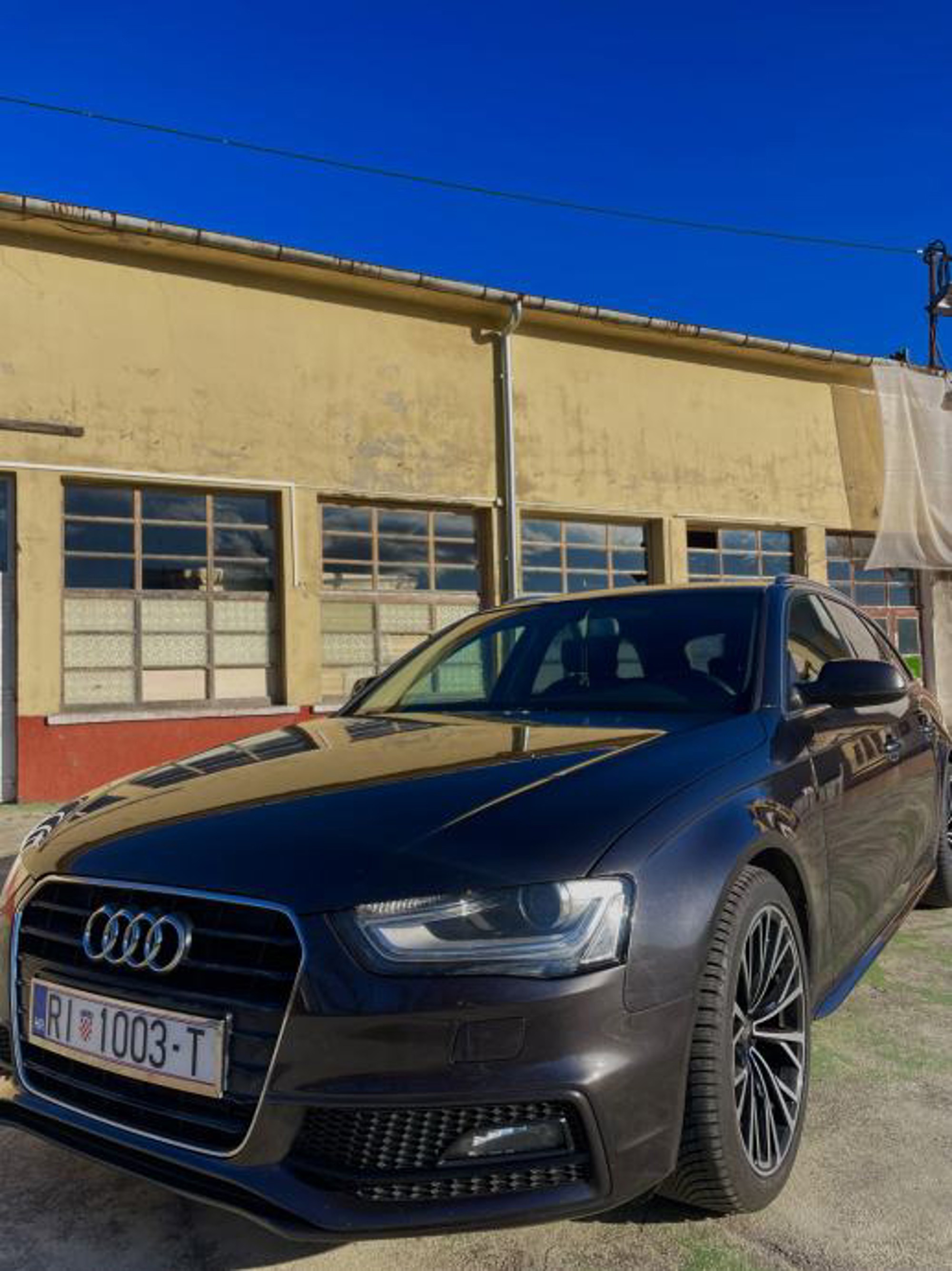 Audi A4 Avant 2.0 TDI 150 KS S line - Xenon, navigacija, koža, fotografija 4